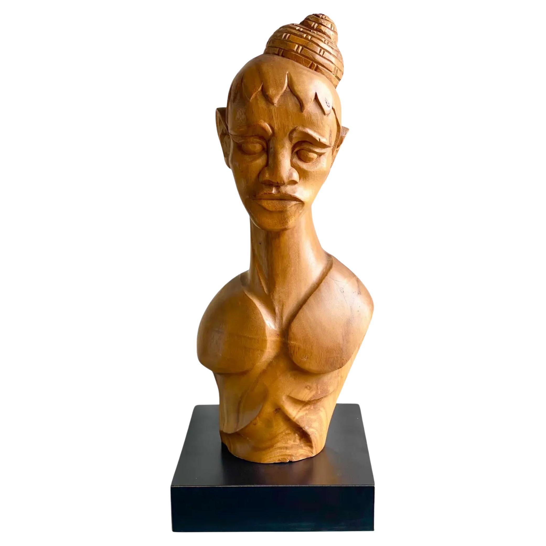 Buste de femme vintage sculpté à la main