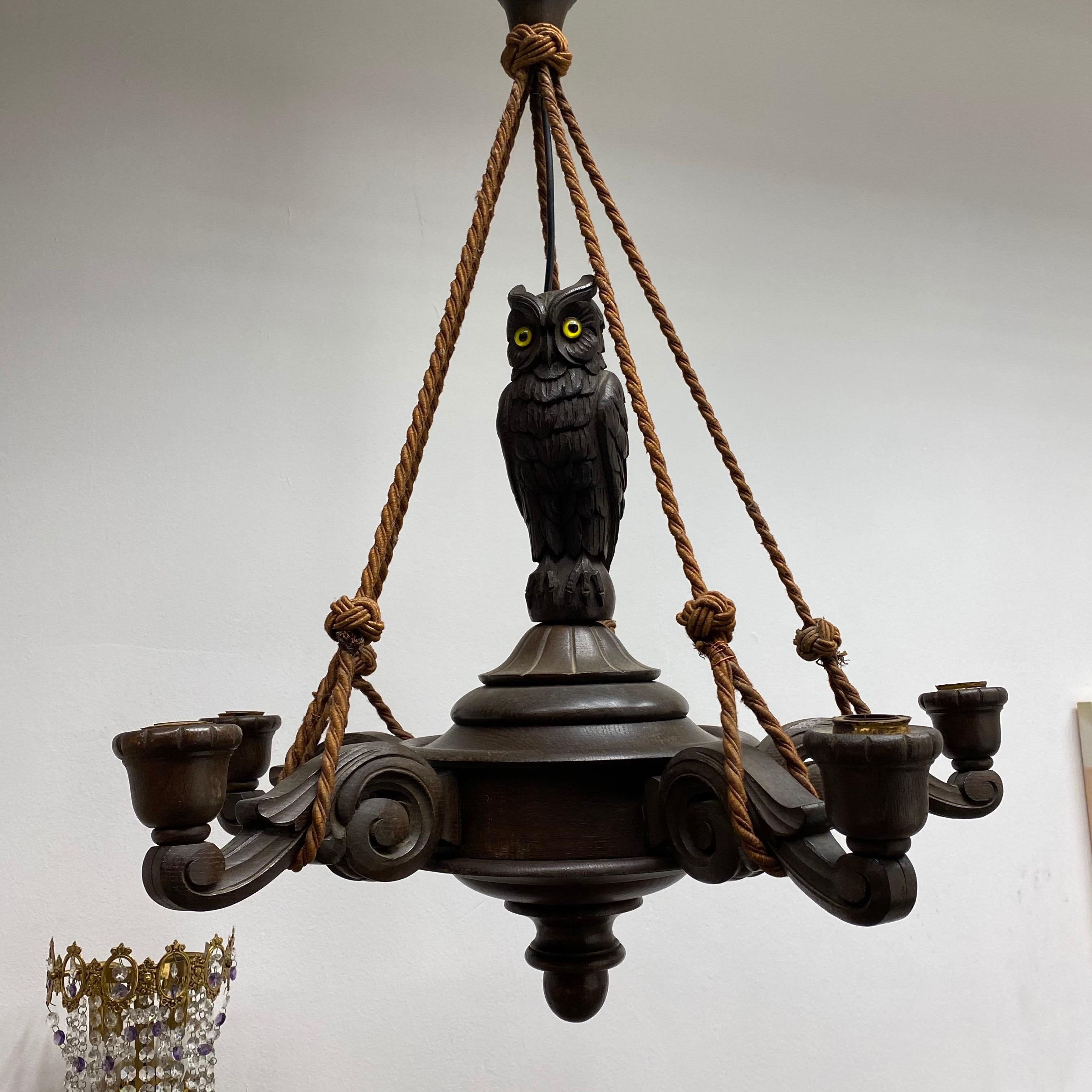 Mid-20th Century Vintage Hand Carved German Black Forest Chandelier with an Owl Sculpture, 1930s