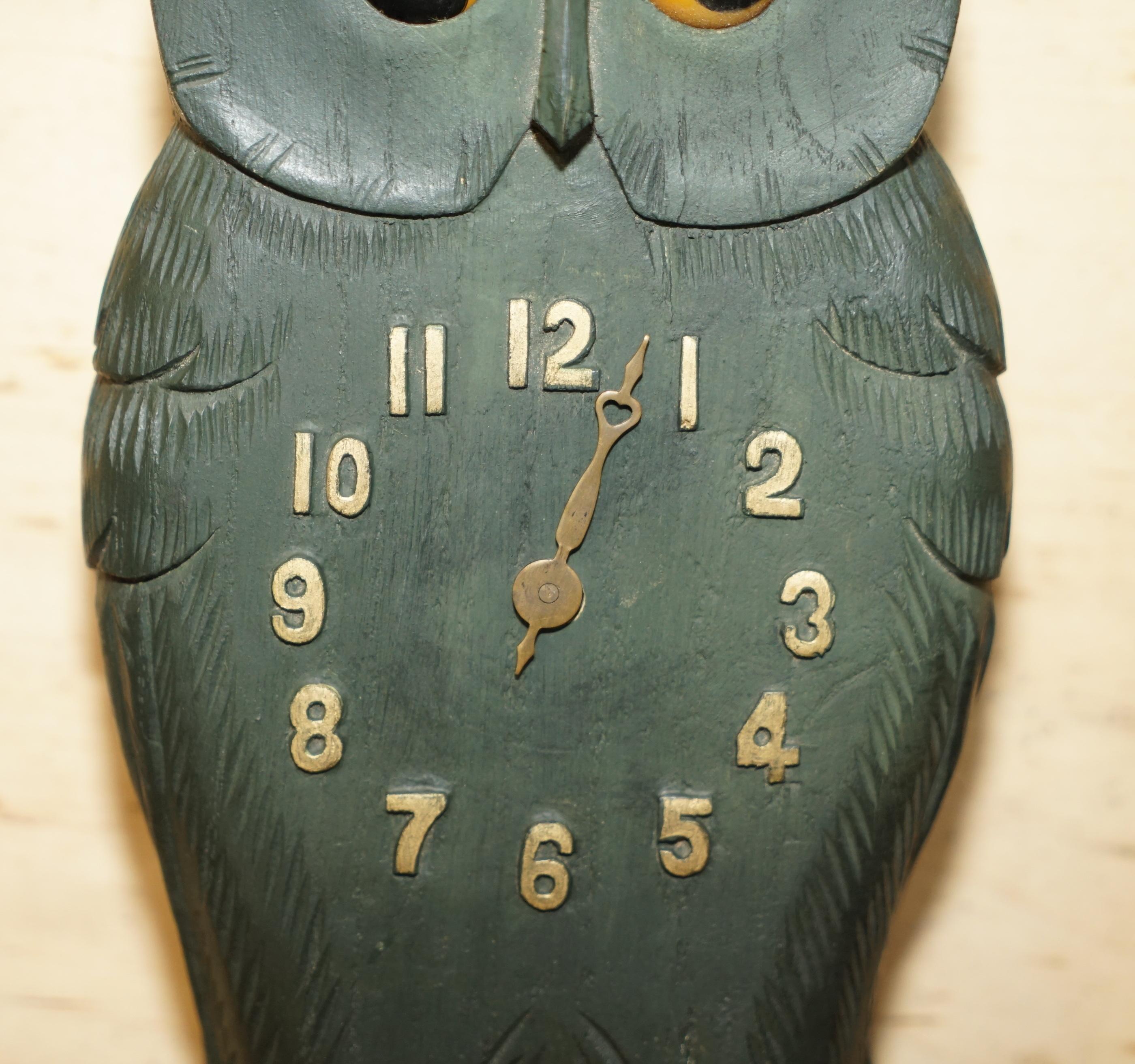 owl clock moving eyes