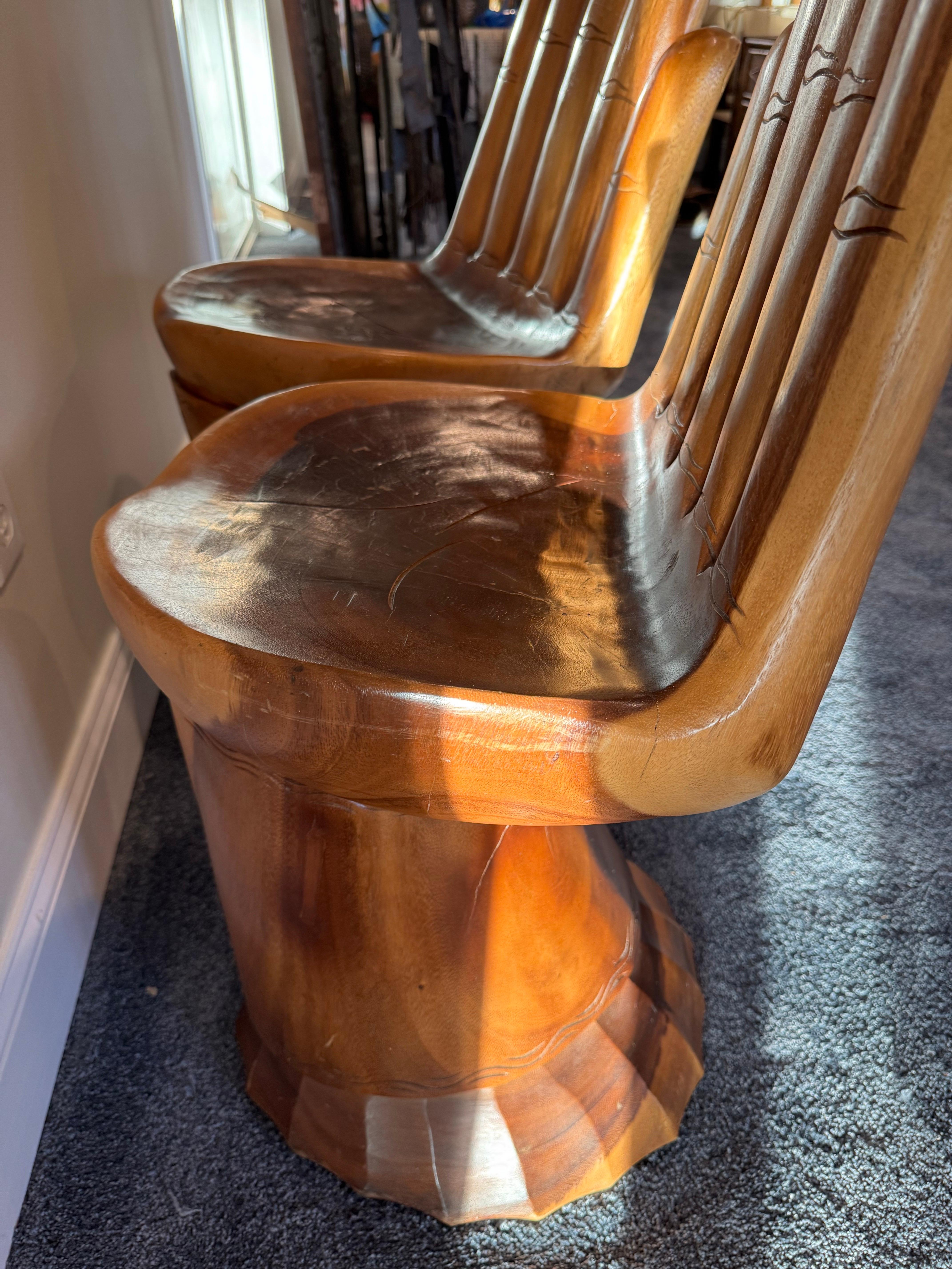 XX secolo Sedie a mano intagliate a mano vintage in vendita