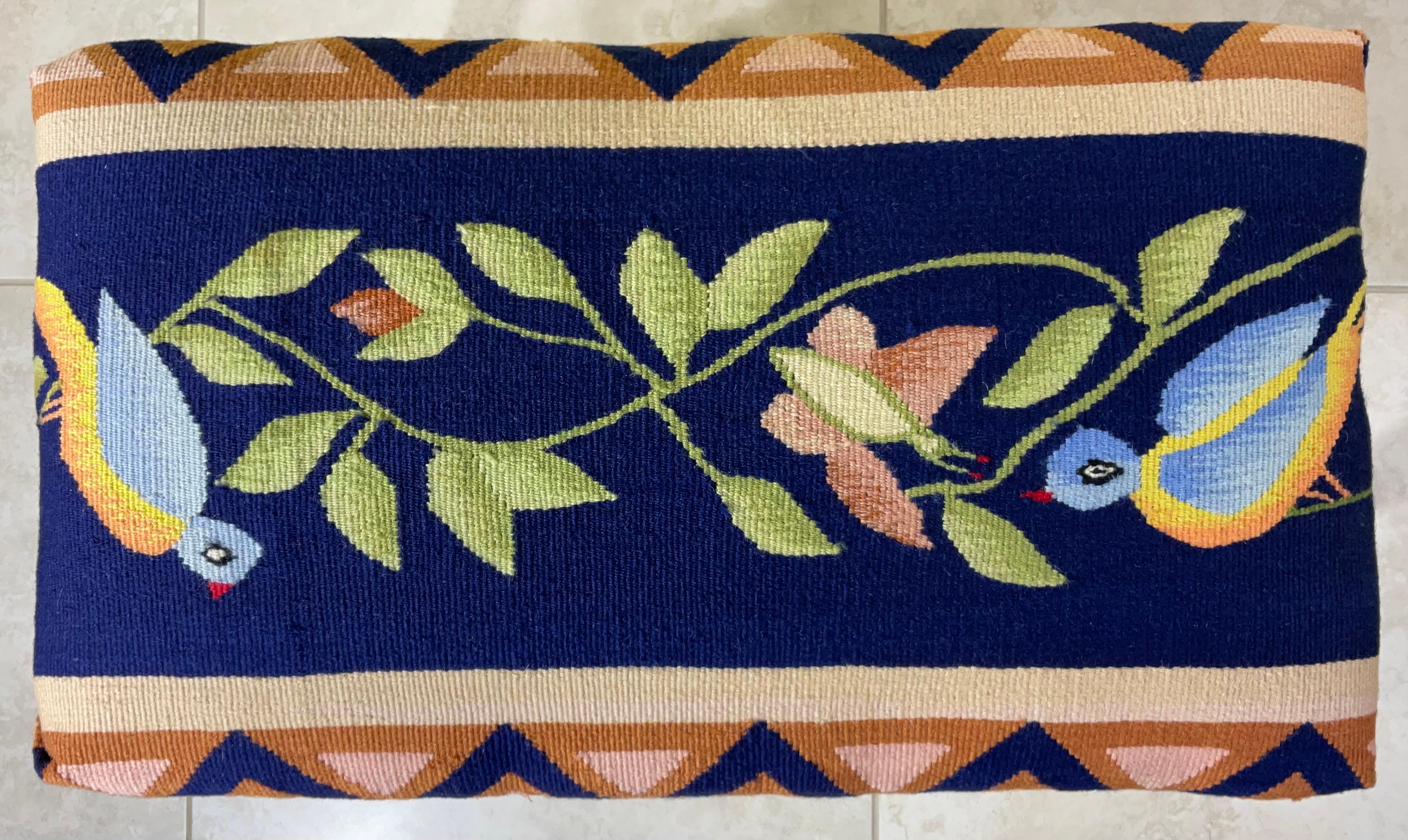 Taburete Tapiz Vintage Tallado a Mano en venta 7