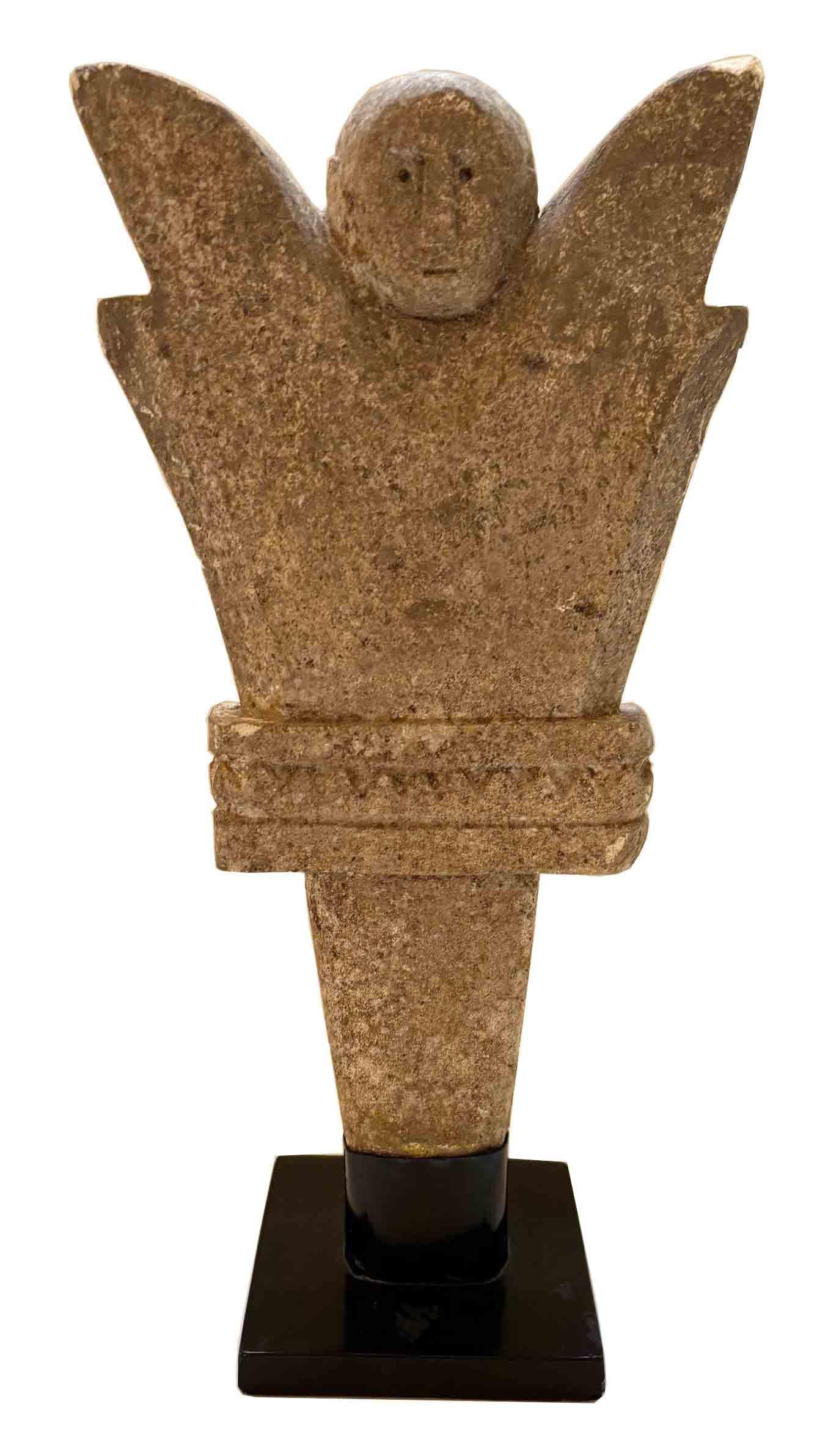 Escultura primitiva vintage de piedra arenisca tallada a mano por Timor Design en venta 5