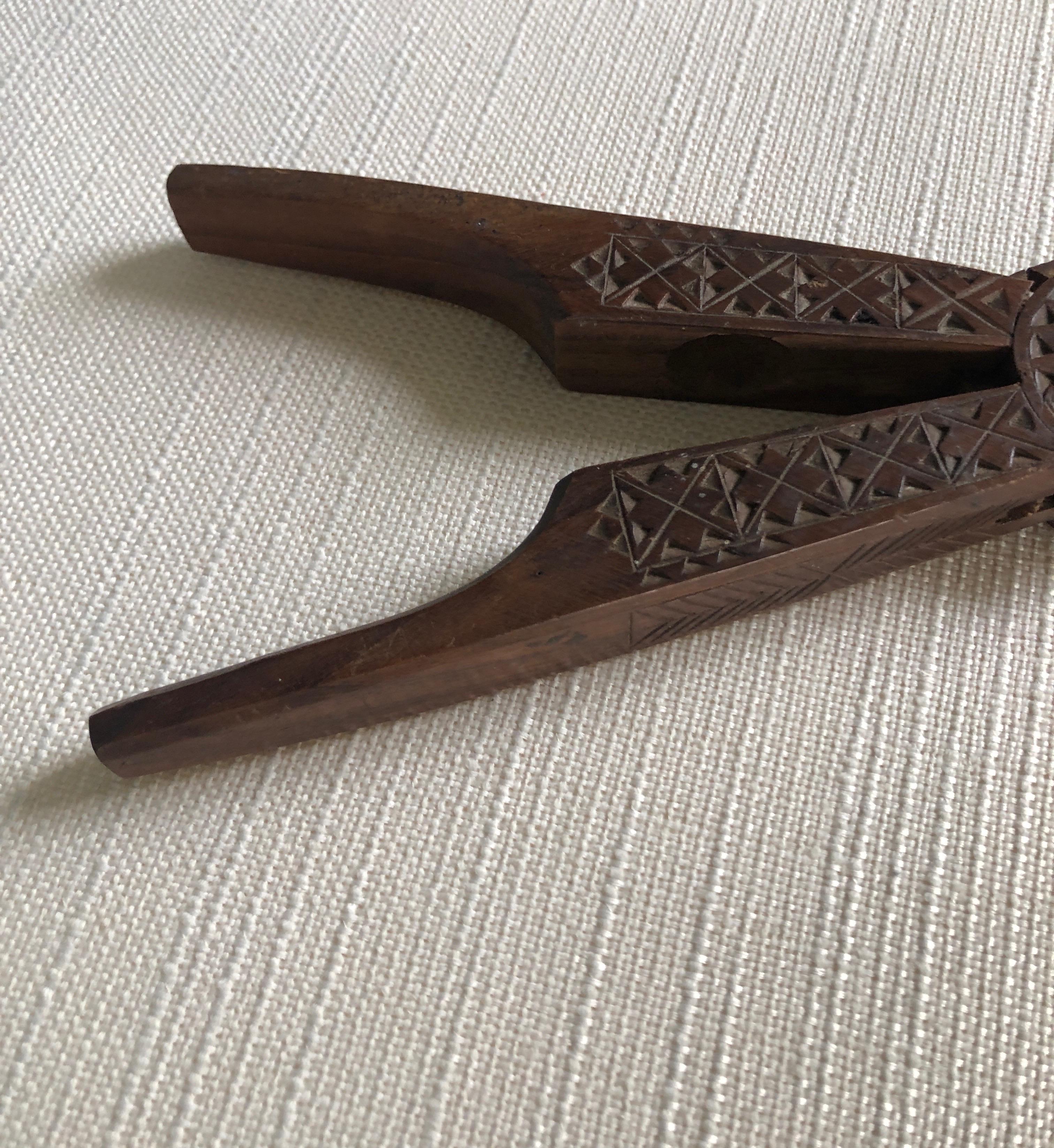 Vintage hand carved Indian wood nutcracker.
Size: 8