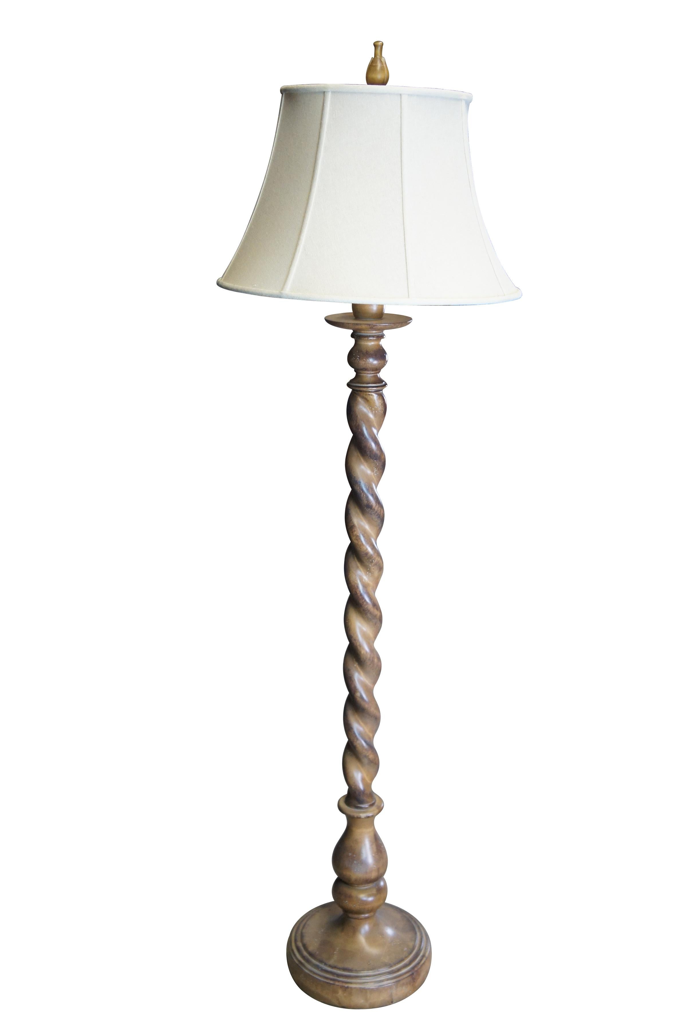 Vintage Hand Carved Italian Barley Twist Floor Lamp Baluster Candlestick Light In Good Condition In Dayton, OH