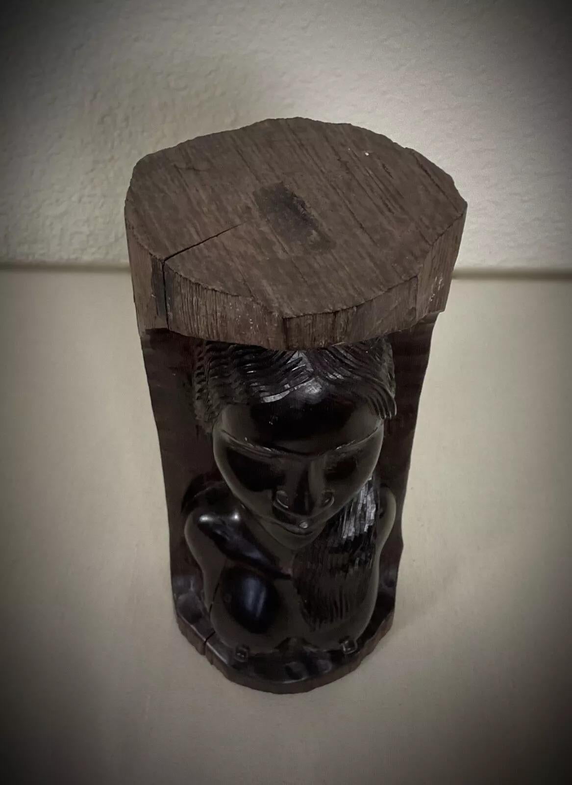 Vintage Hand-Carved Malagasy Ebony Wood Sculpture – Nude Female Figure - 2Y416 In Good Condition In Bordeaux, FR