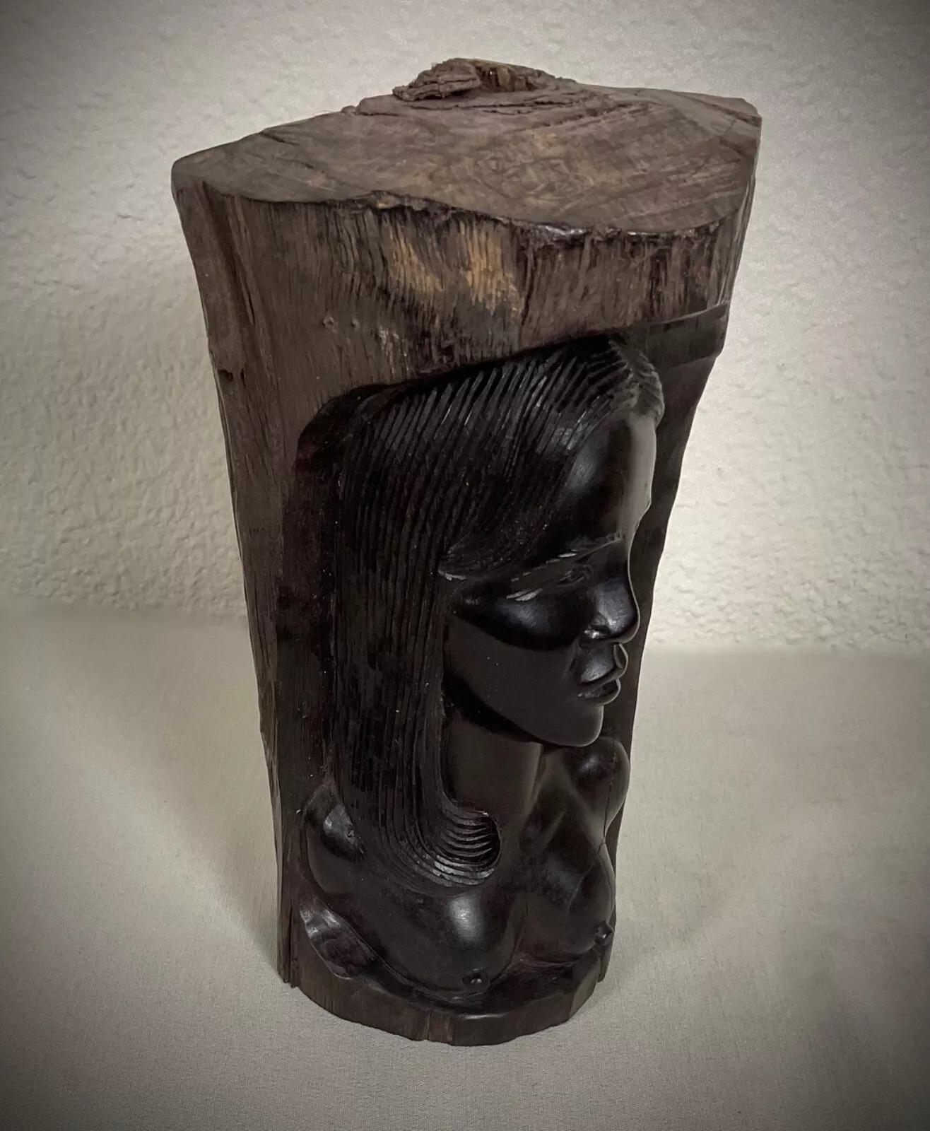 Vintage Hand-Carved Malagasy Ebony Wood Sculpture – Nude Female Figure - 2Y419 In Good Condition For Sale In Bordeaux, FR