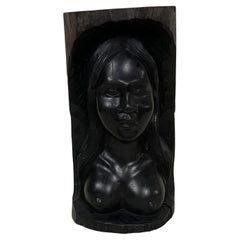 Escultura vintage de madera de ébano malgache tallada a mano - Mujer desnuda, firmada - 2Y421