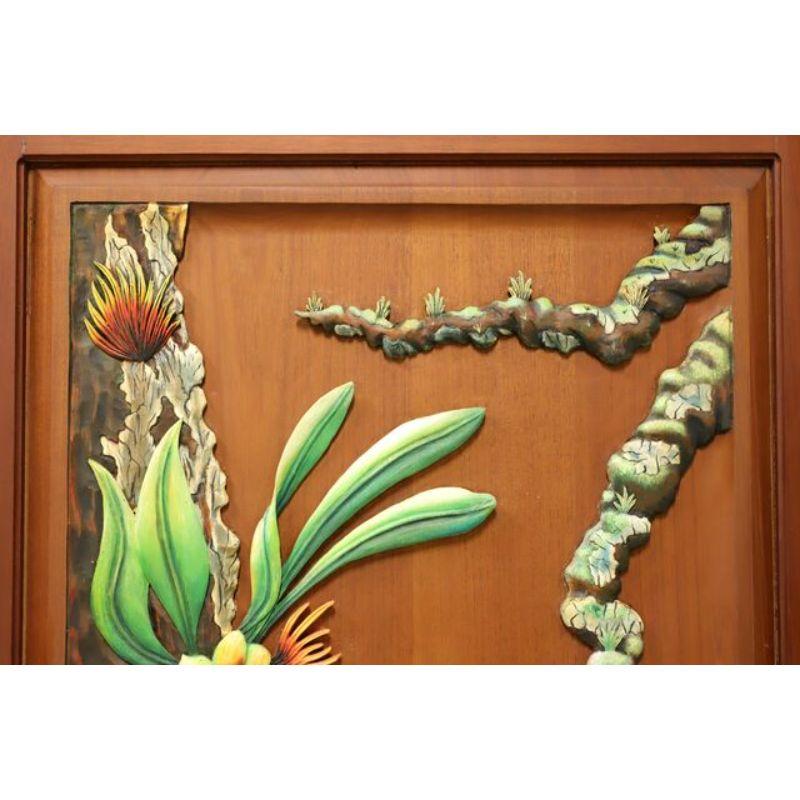 Autre Porte/panneau de porte du Honduras sculpté et peint à la main - feuillage et oiseaux tropicaux