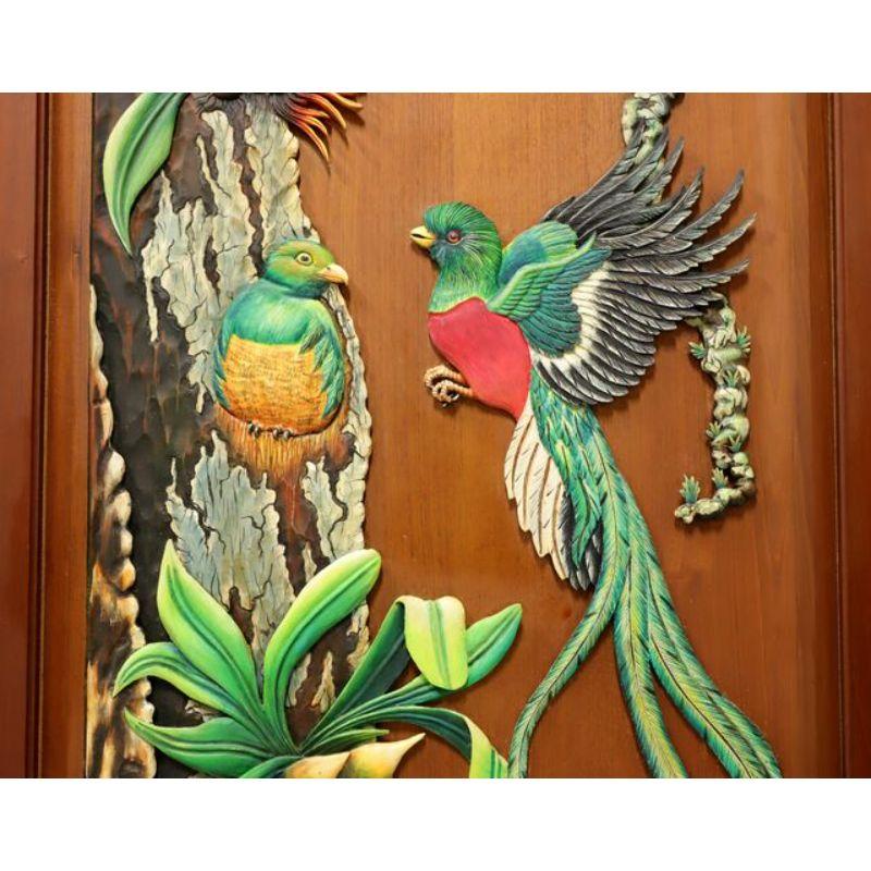 Hondurien Porte/panneau de porte du Honduras sculpté et peint à la main - feuillage et oiseaux tropicaux