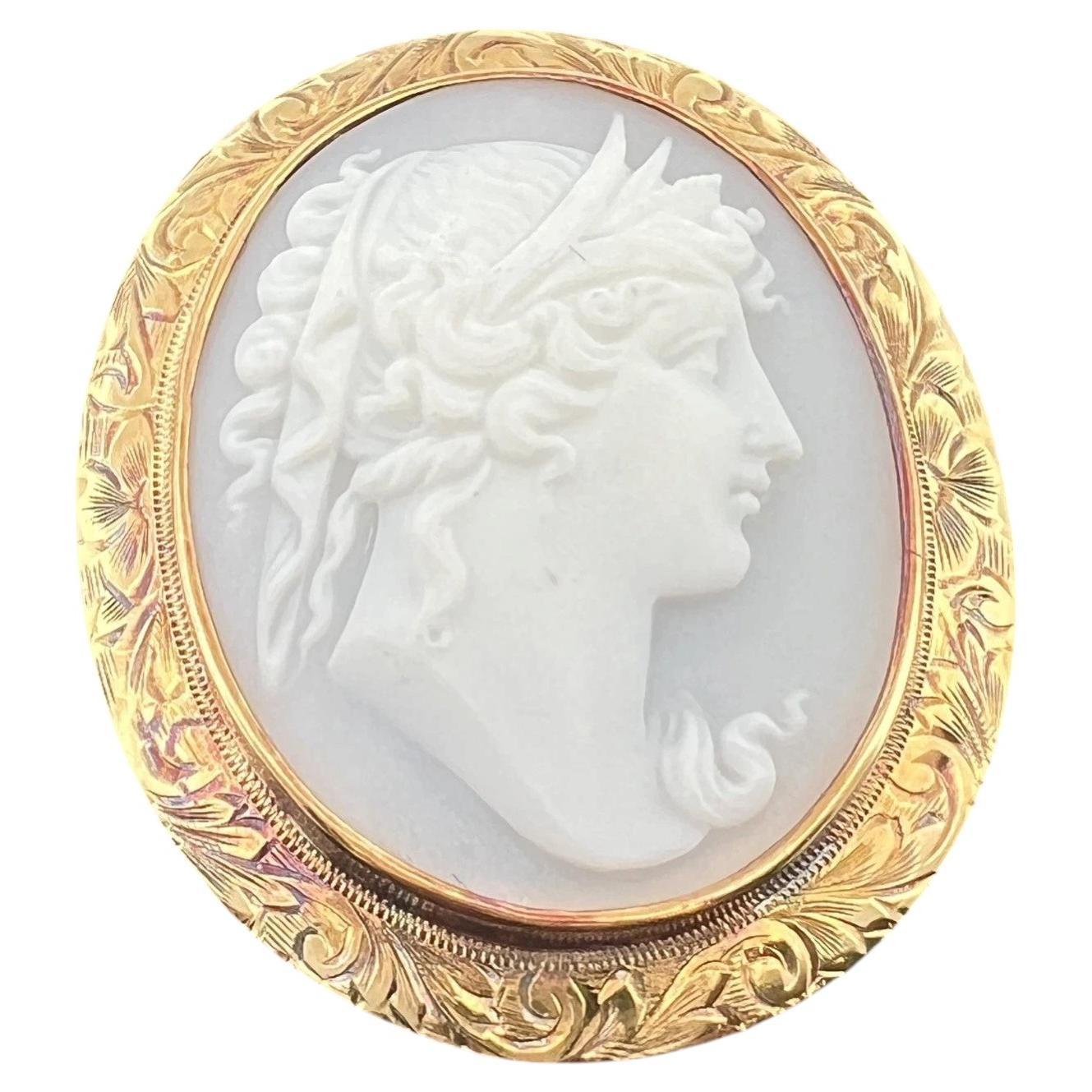 Vintage Hand-Carved Shell Cameo Brooch Pendant 14K Yellow Gold Estate