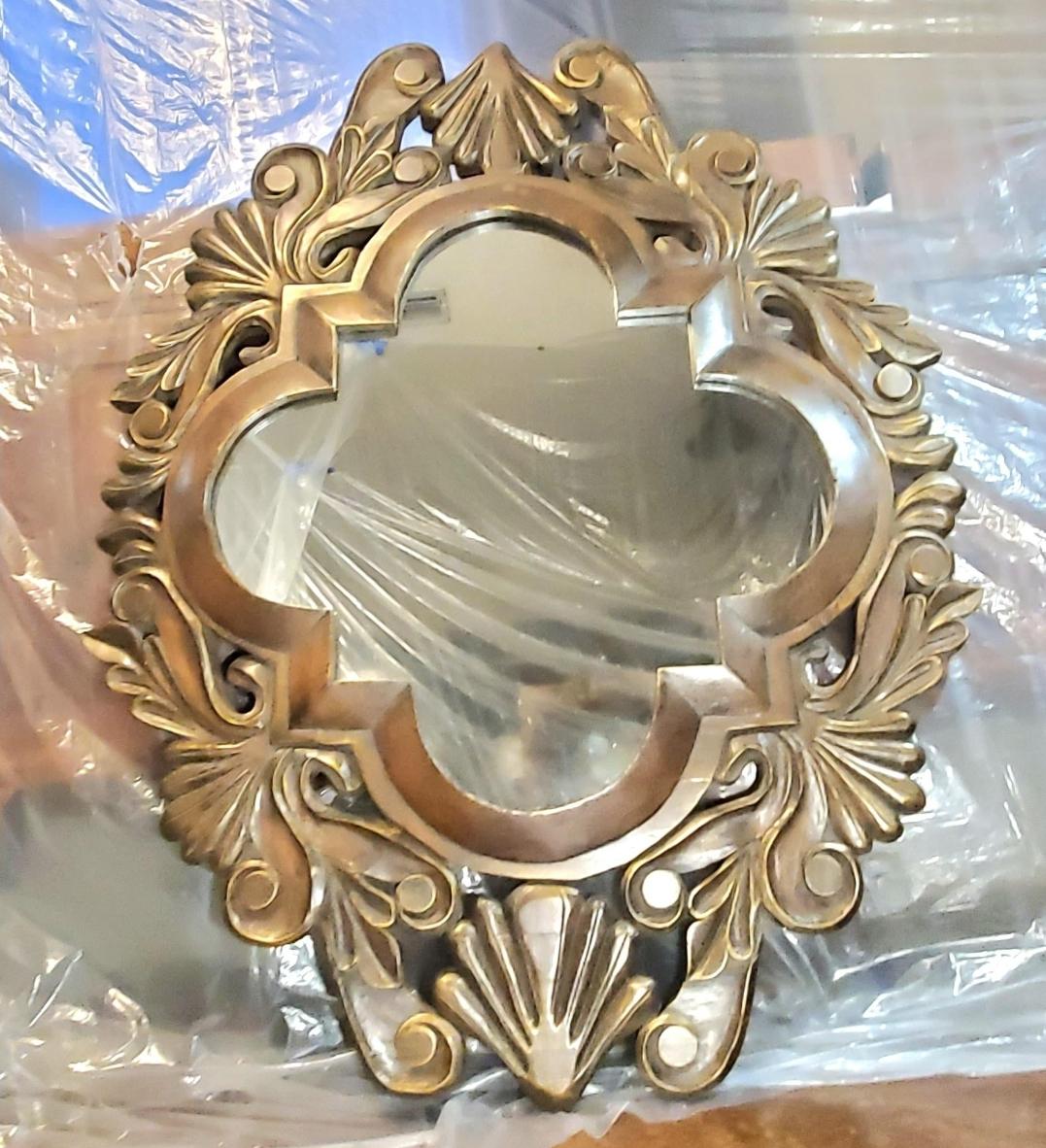 Vintage Hand-Carved Solid Mahogany Hollywood Regency Shell Mirror In Good Condition For Sale In Waxahachie, TX