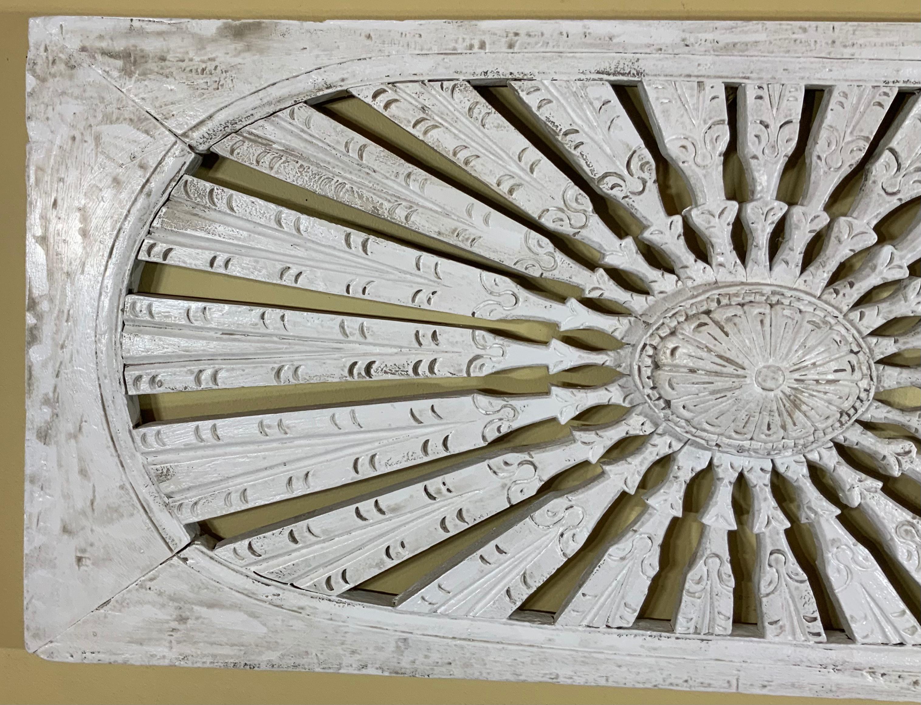 Vintage Hand Carved Sun Burst Architectural Wood Wall Hanging In Good Condition For Sale In Delray Beach, FL