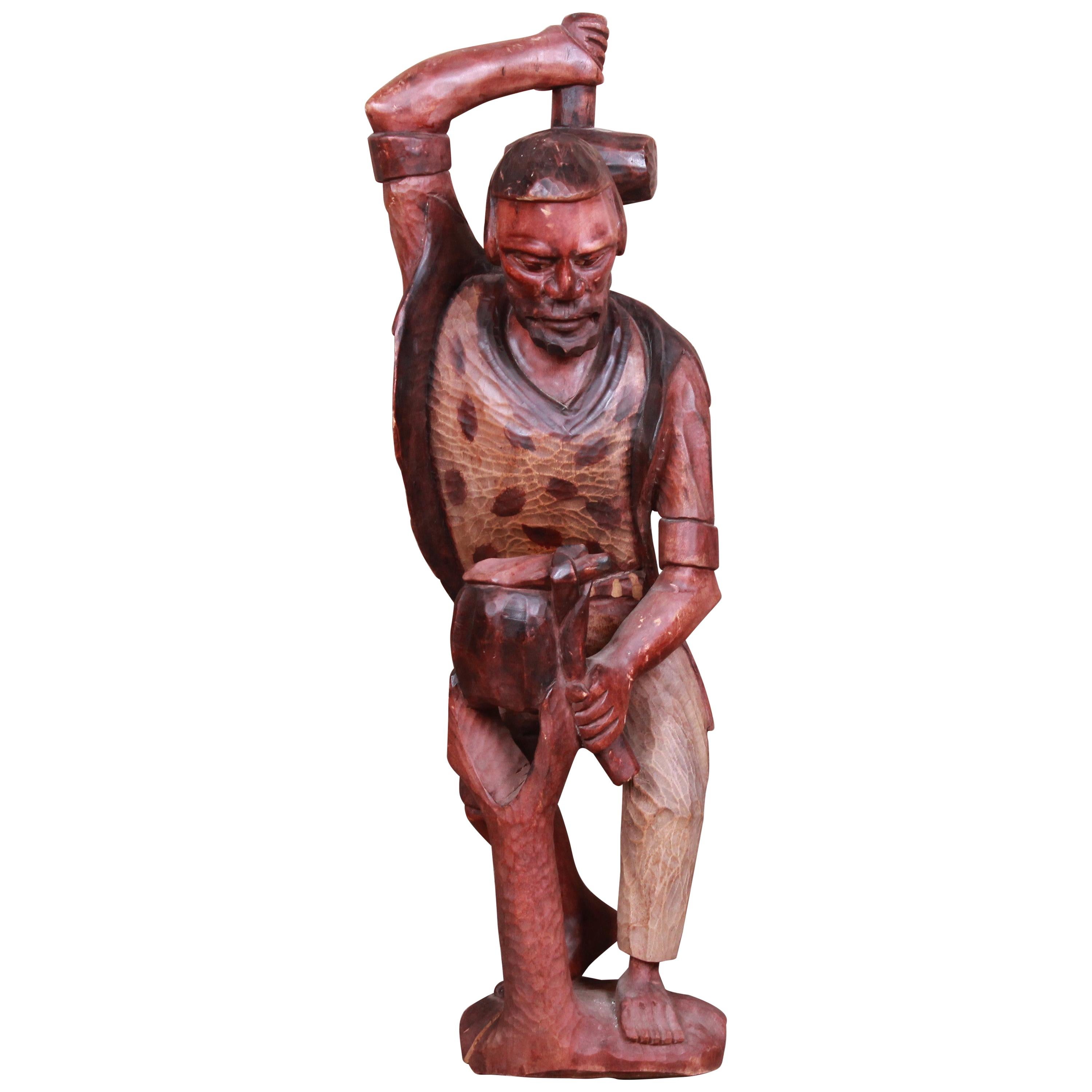 Statue d'orfèvre vintage en bois sculptée à la main