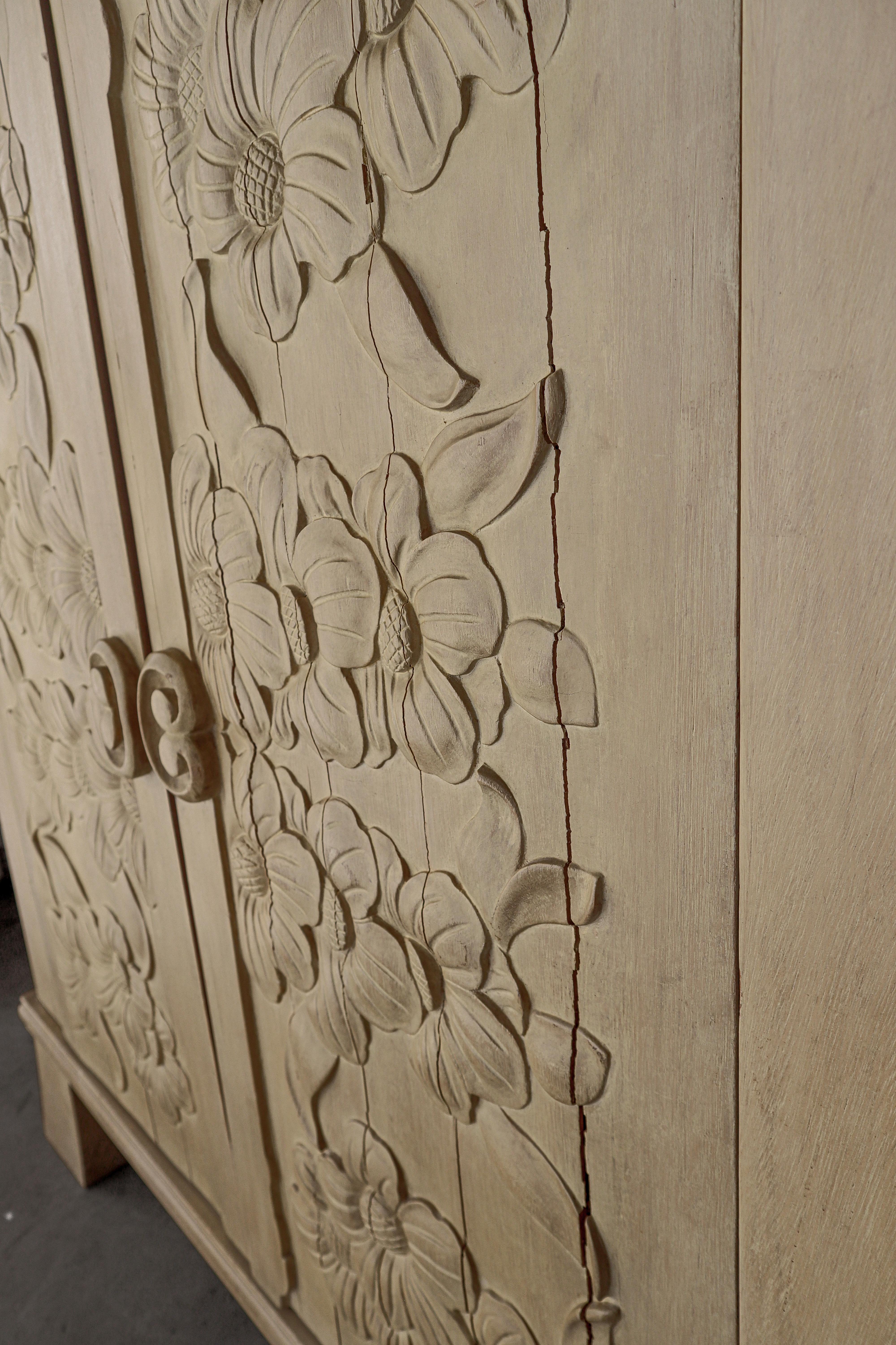 Vintage Hand Carved Wood Floral Relief Cabinet In Good Condition For Sale In Las Vegas, NV