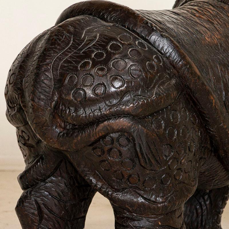 Vintage Hand geschnitzt Holzskulptur von Nashorn aus Afrika 3