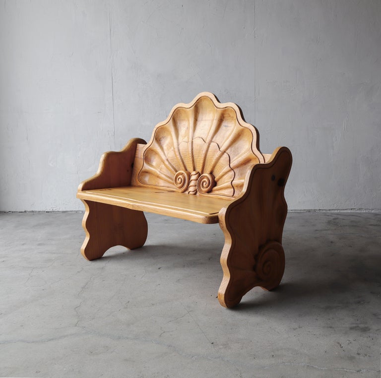 Vintage Hand Carved Wood Shell Motif Bench For Sale at 1stDibs