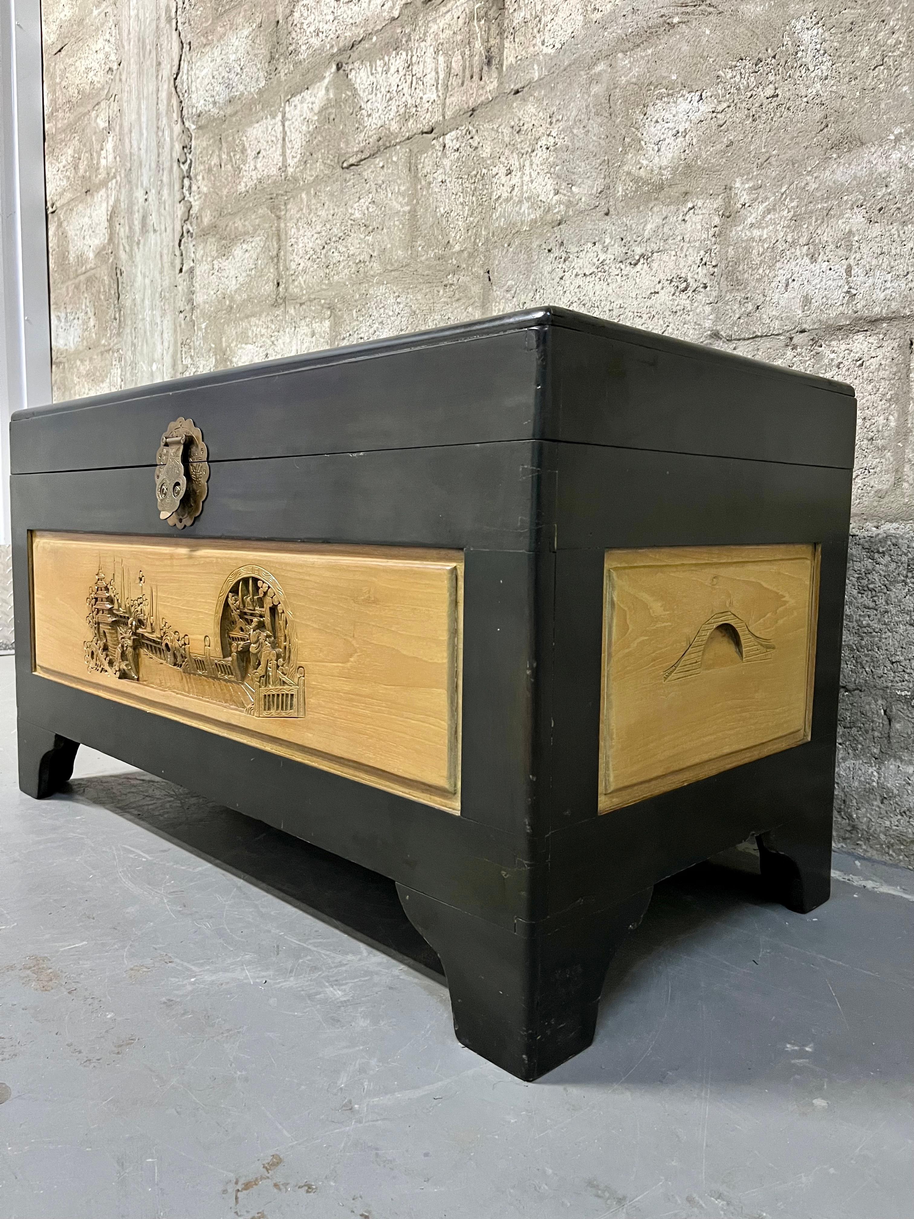 Vintage Hand Carved Wooden Chest by George Foo Company, Hong Kong. Circa 1960s In Good Condition For Sale In Miami, FL
