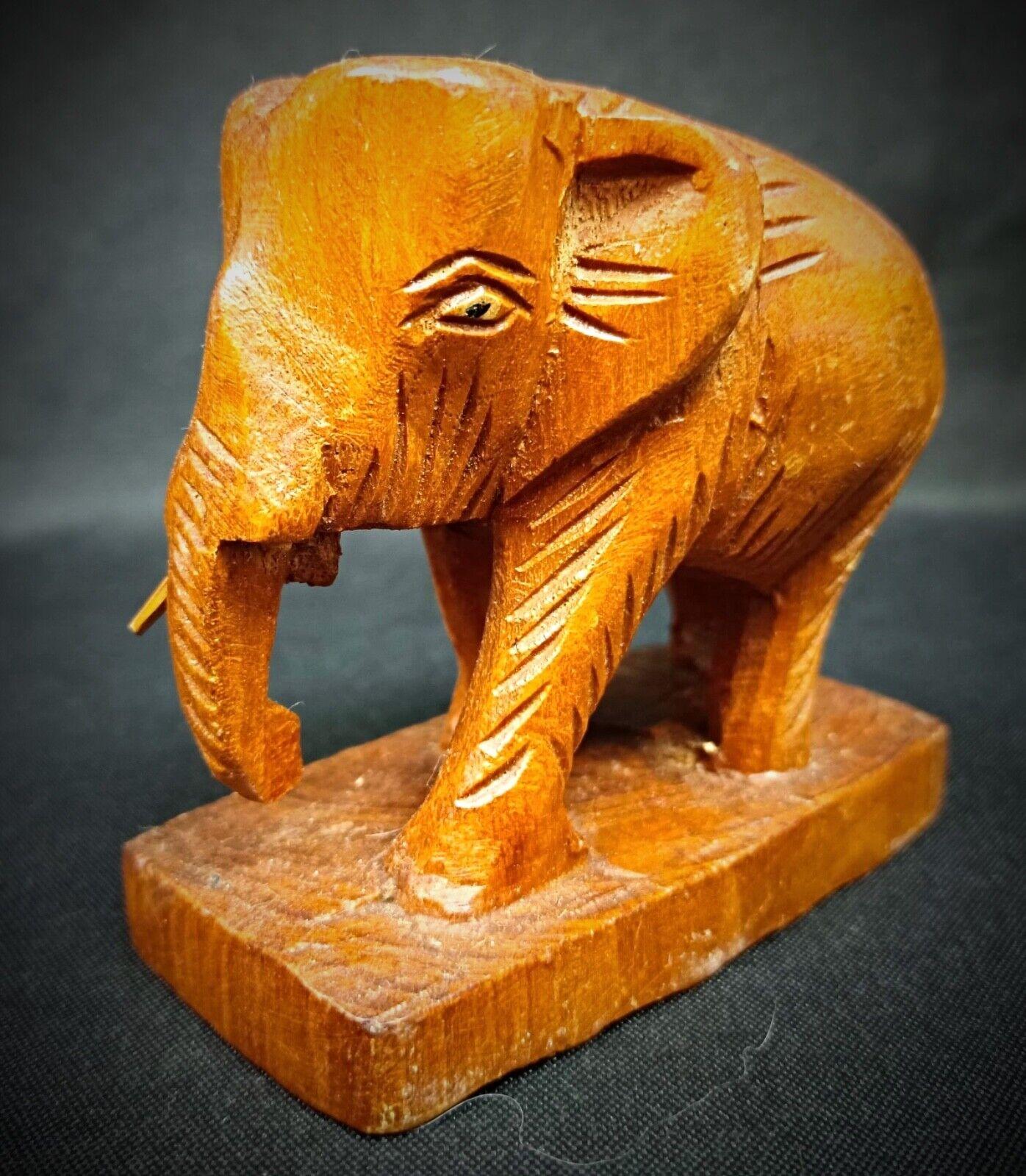 Empire Vintage Hand-Carved Wooden Elephant Figurine – Rustic Artisan Craft - 2Y178 For Sale