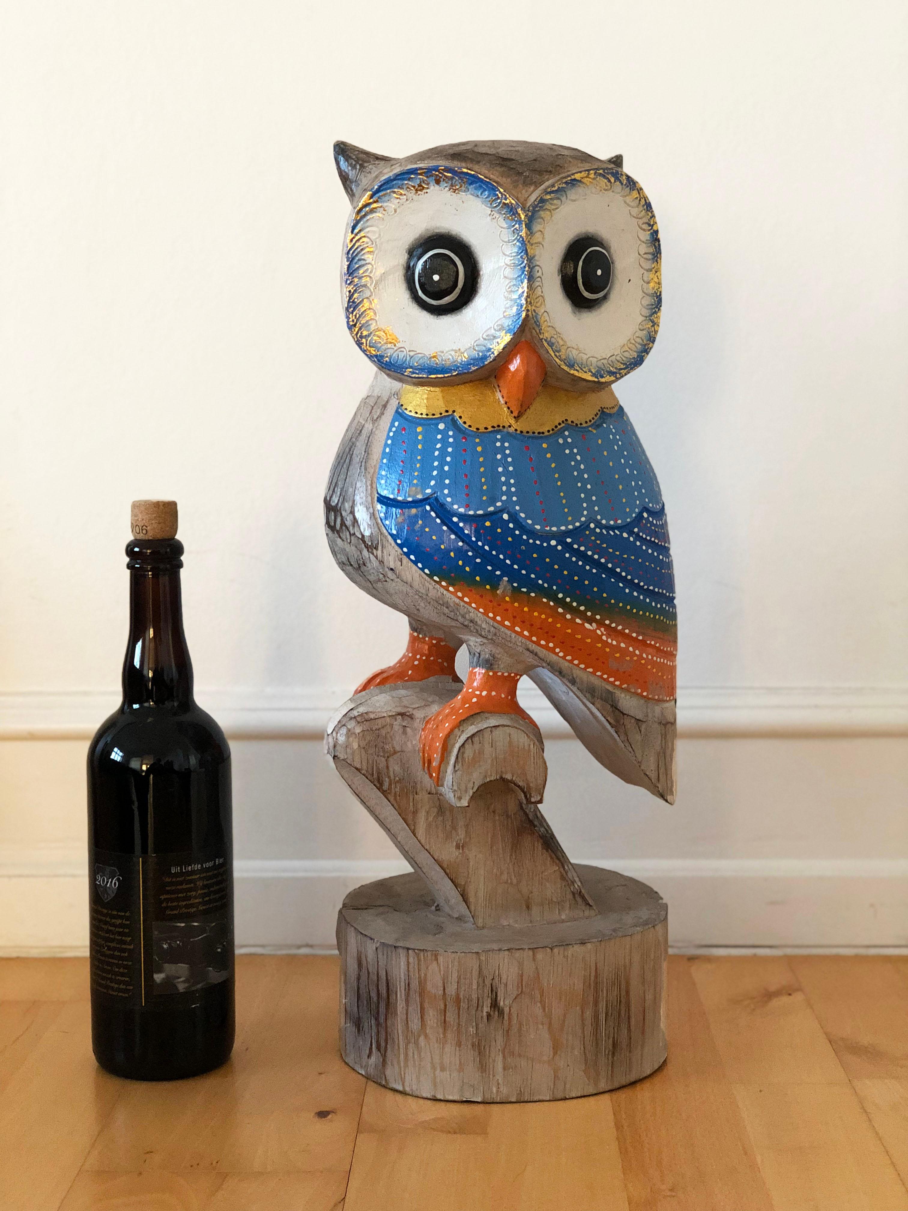 Sculpté à la main Sculpture de hibou en bois sculptée à la main, Portugal en vente