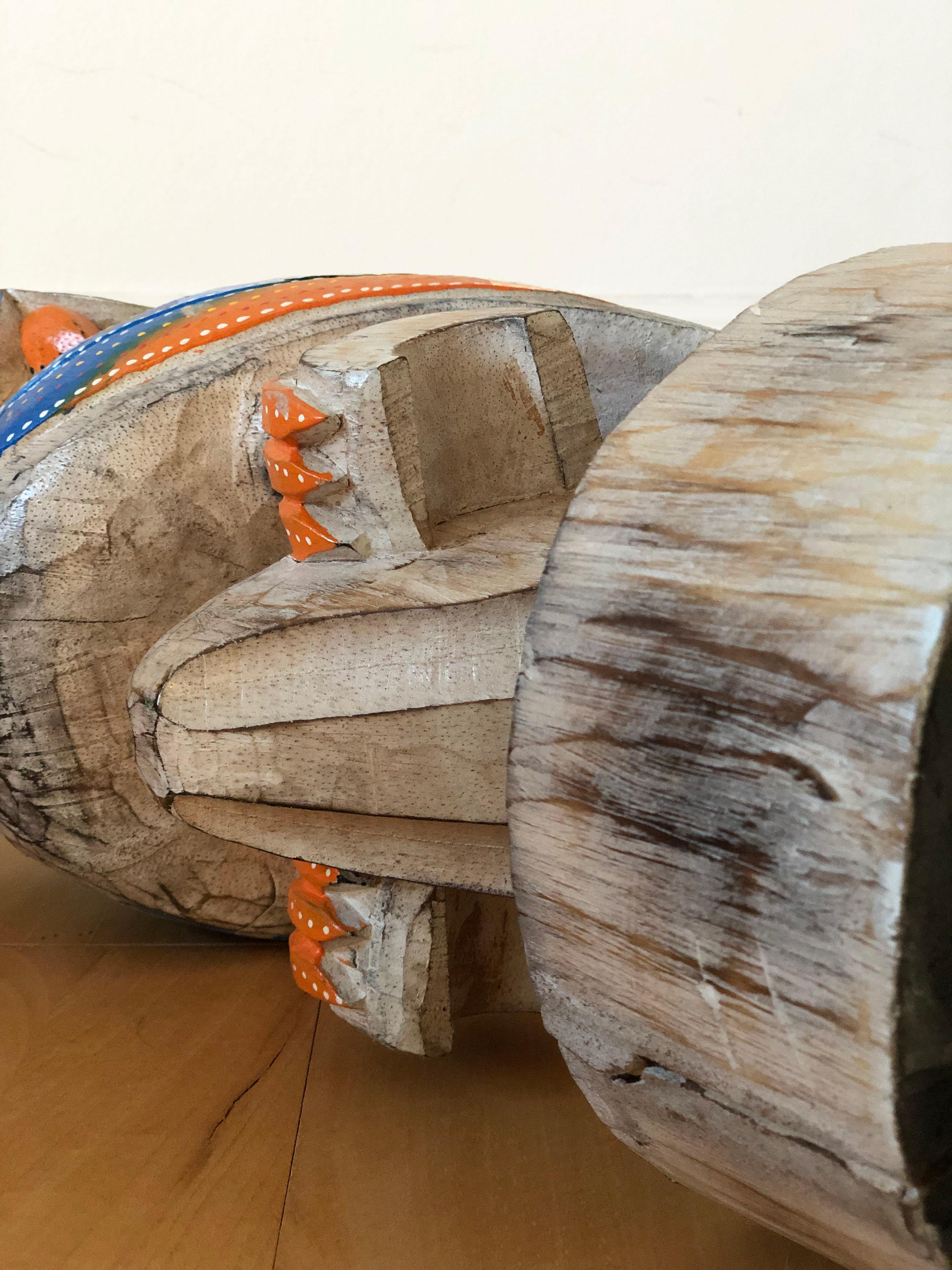 Sculpture de hibou en bois sculptée à la main, Portugal en vente 1