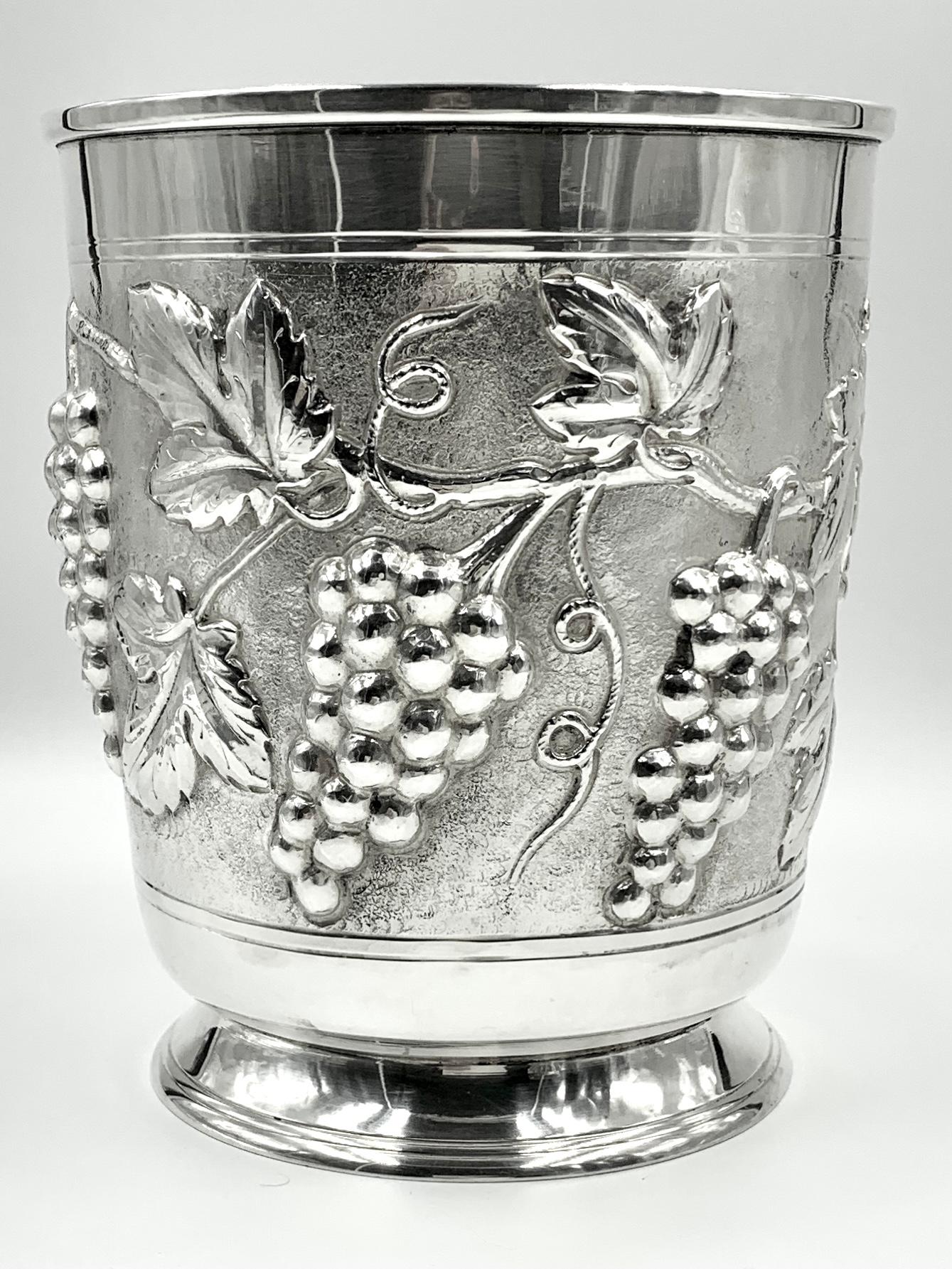 20th Century Vintage Hand Chased Italian Silver Wine Cooler & Serving Tray, Milan, 1955-1971 For Sale
