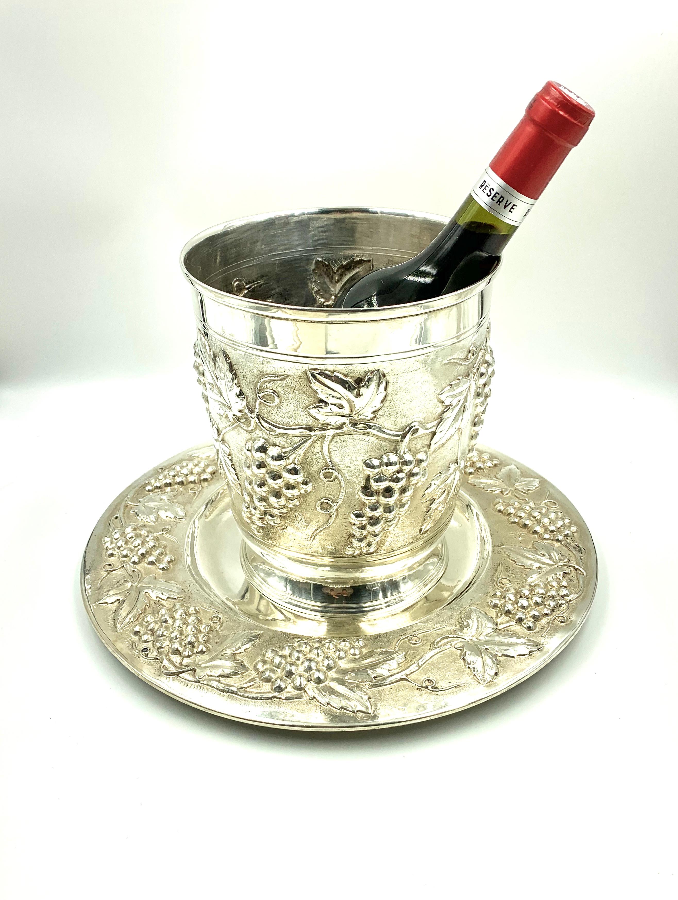 Vintage Hand Chased Italian Silver Wine Cooler & Serving Tray, Milan, 1955-1971 For Sale 1