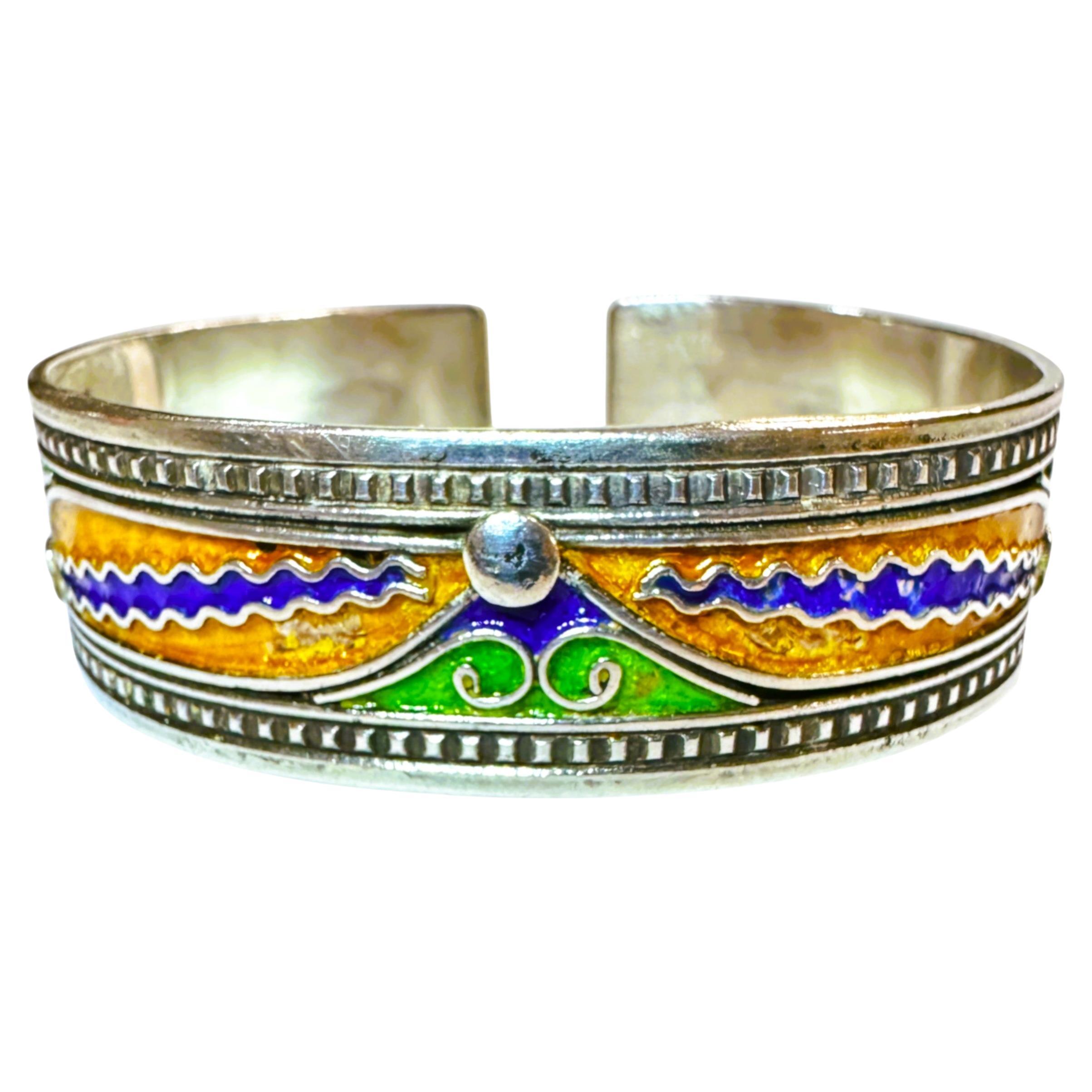 Brazalete vintage artesanal de plata de ley con esmalte bereber y etiqueta