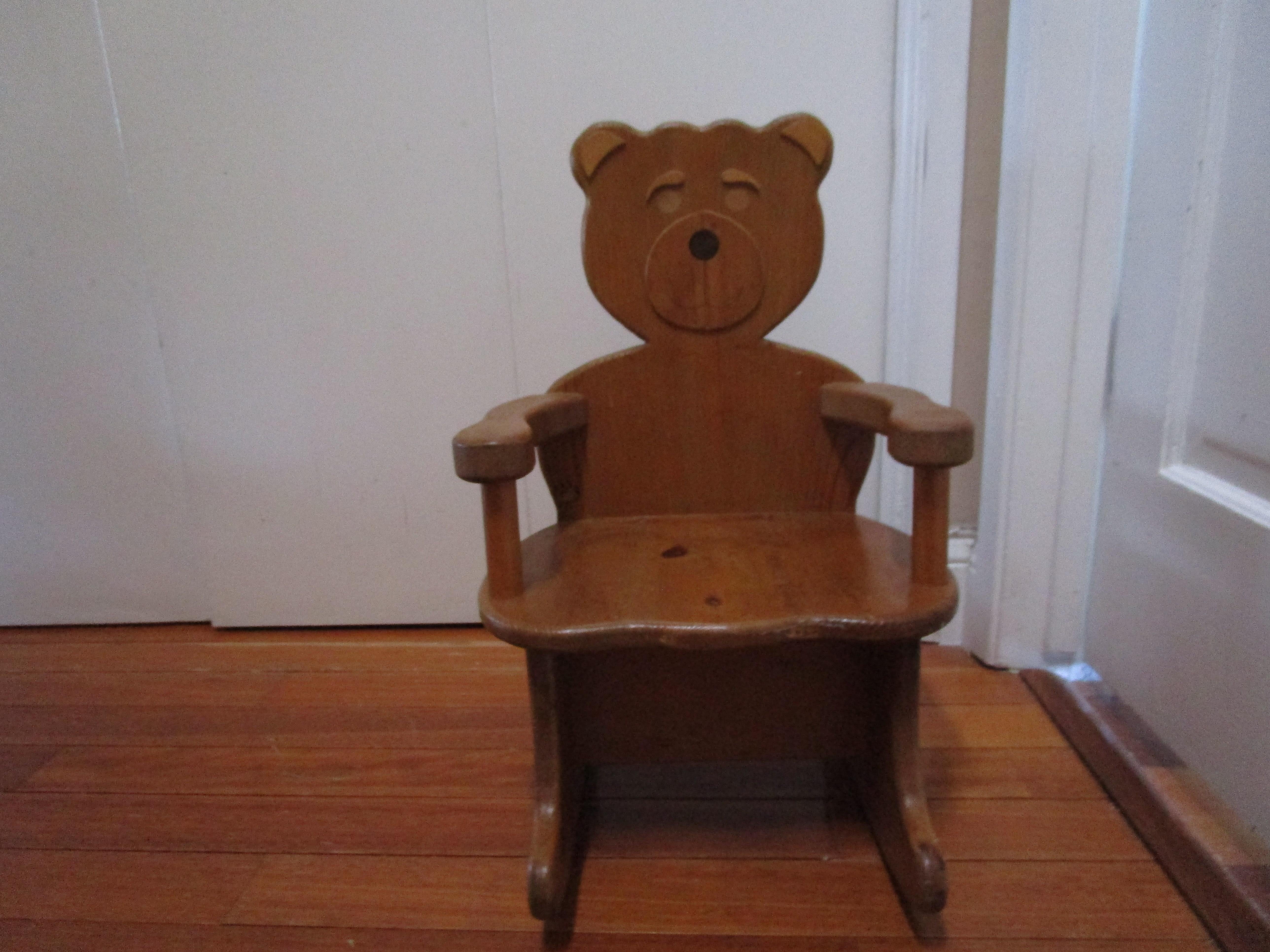 Arts and Crafts Chaise à bascule Teddy Bear pour enfant vintage fabriquée à la main et estampillée Tony Biele