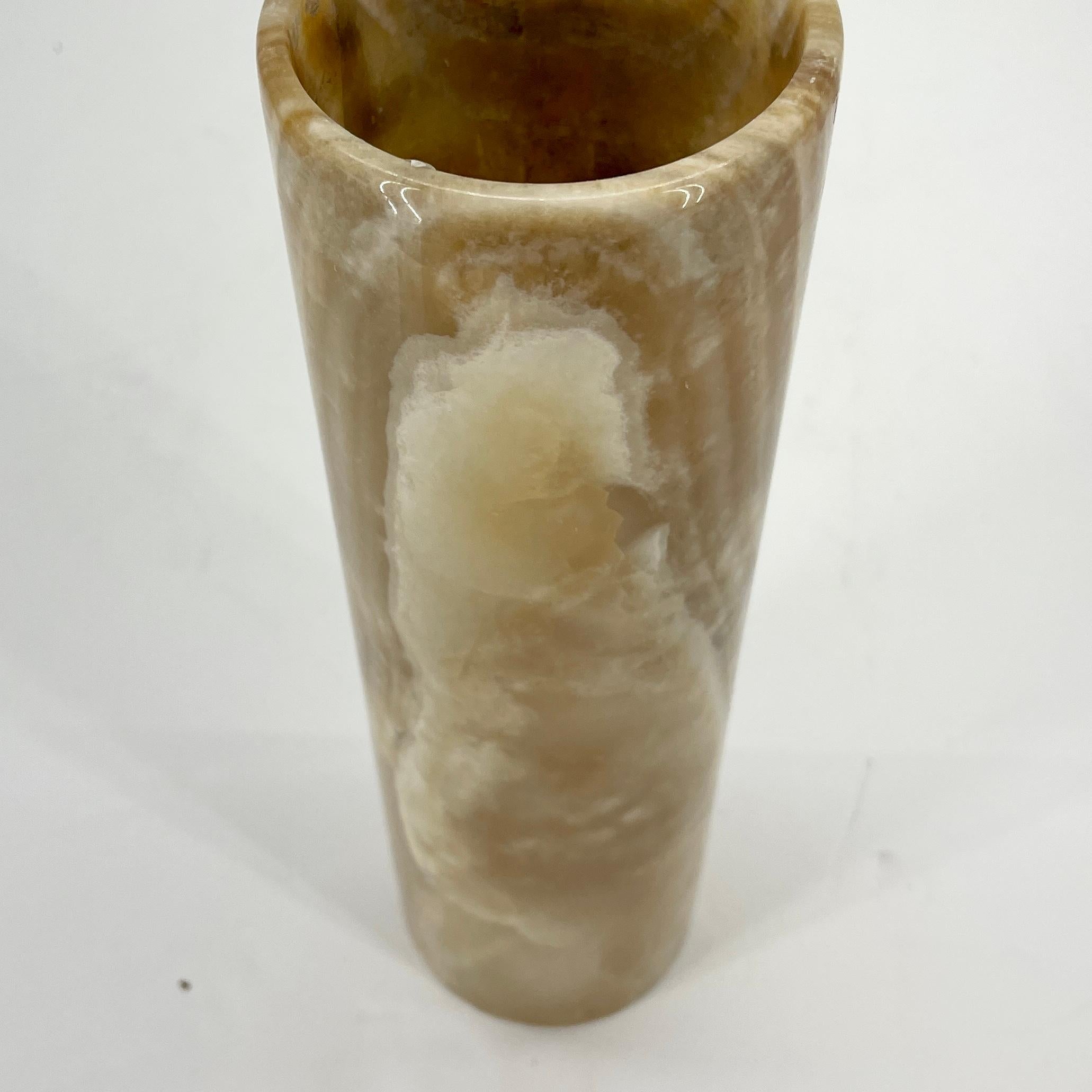 Vintage Hand Crafted Onyx Cylindric Decorative Vase, Italy 1970's For Sale 2