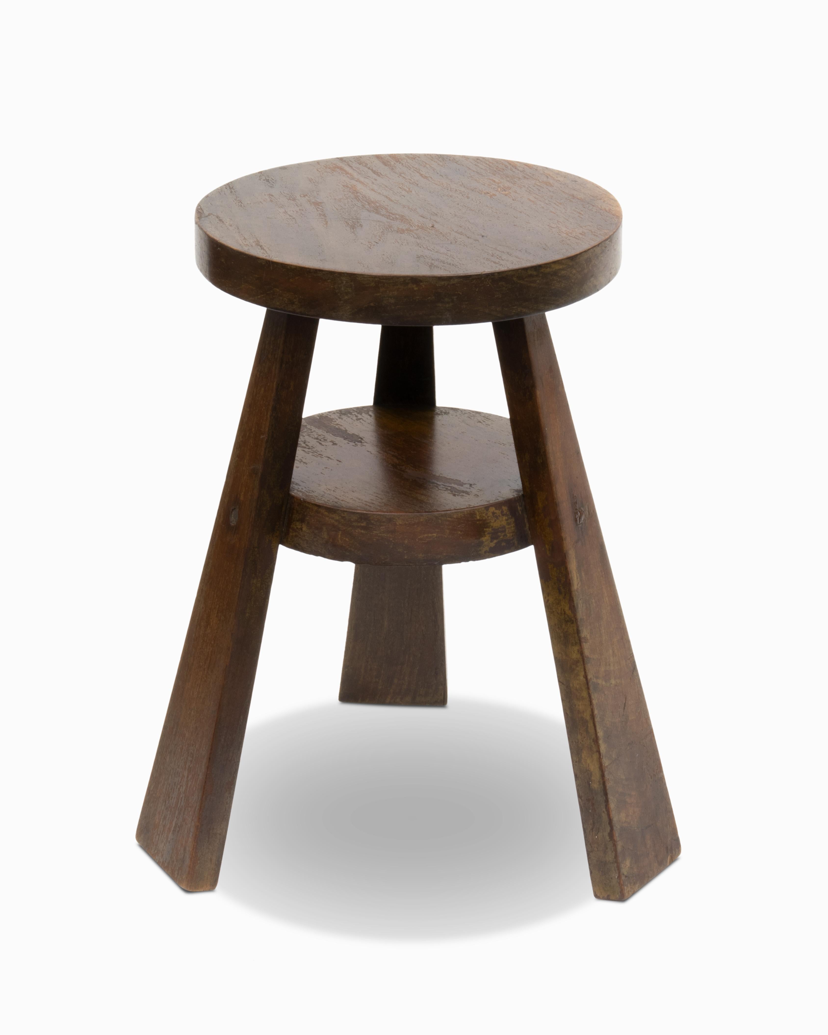 Taburete / Mesa Trípode Vintage de nogal macizo hecho a mano en Bueno estado para la venta en Oxnard, CA