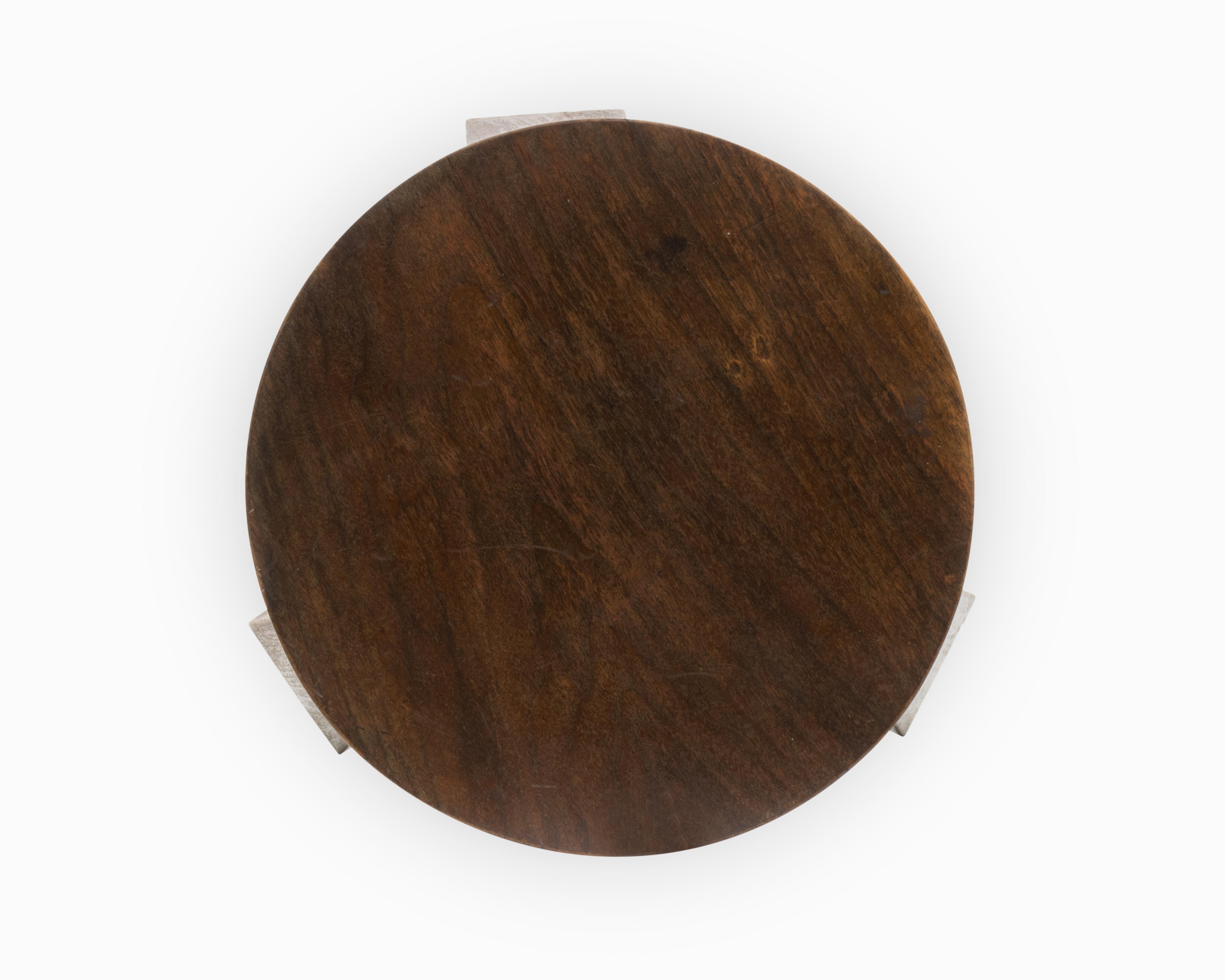 Taburete / Mesa Trípode Vintage de nogal macizo hecho a mano en venta 1