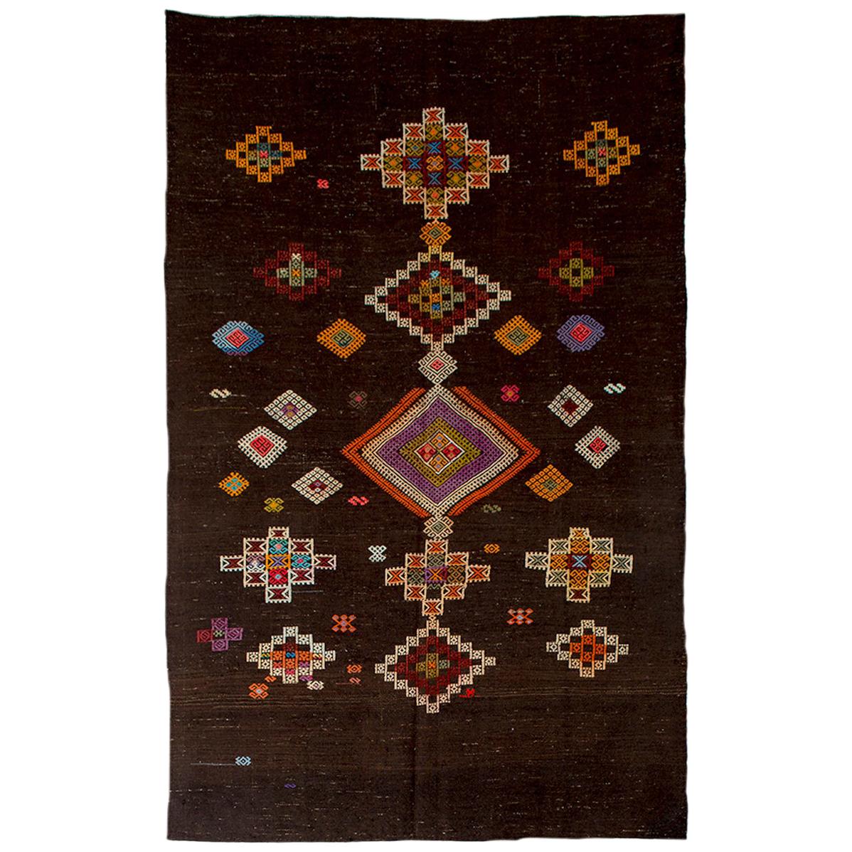 Vintage Hand-Embroidered Turkish Kilim Rug 
