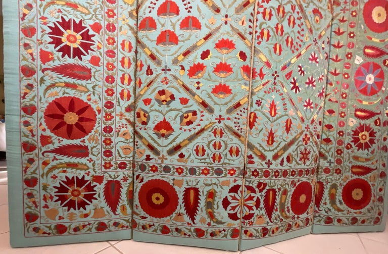Vintage Hand Embroidery Suzani Screen For Sale 8