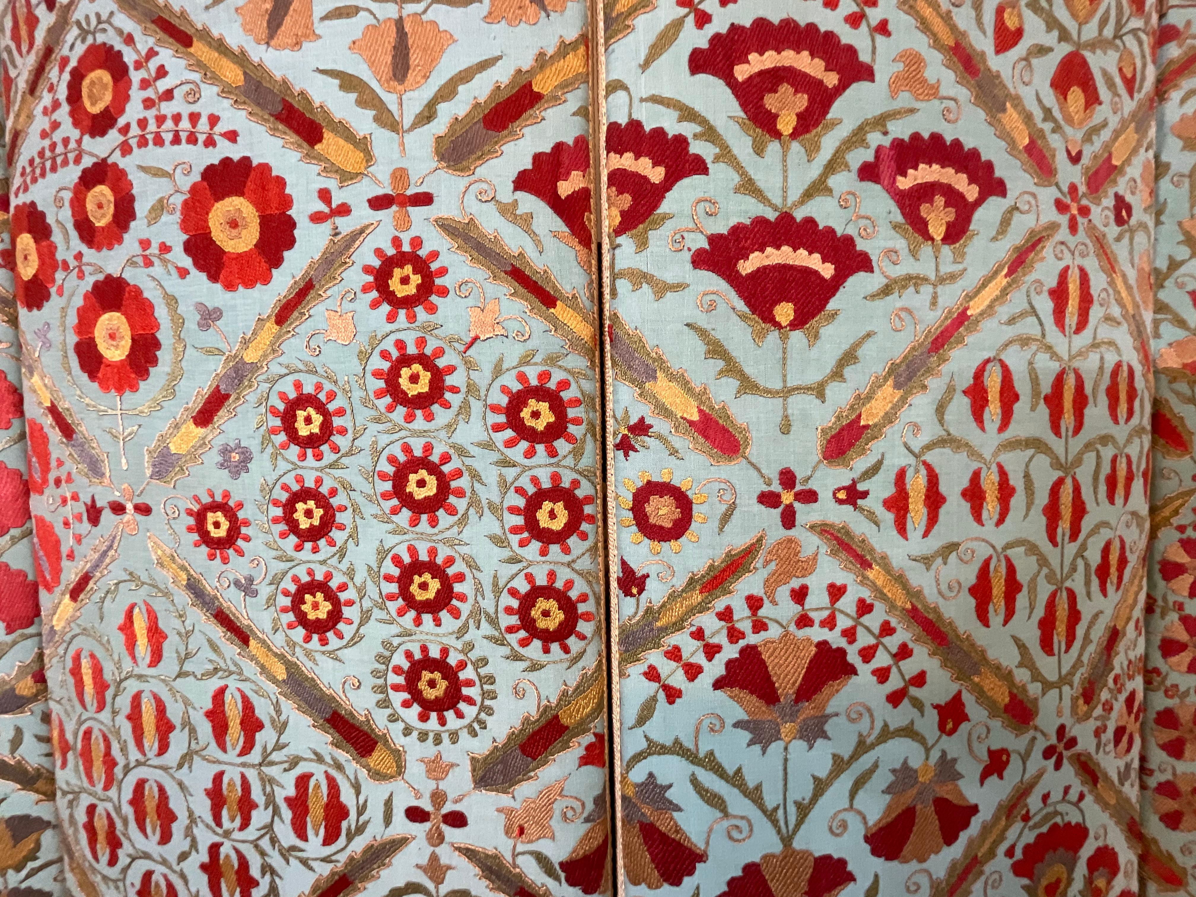 Vintage Hand Embroidery Suzani Screen For Sale 9