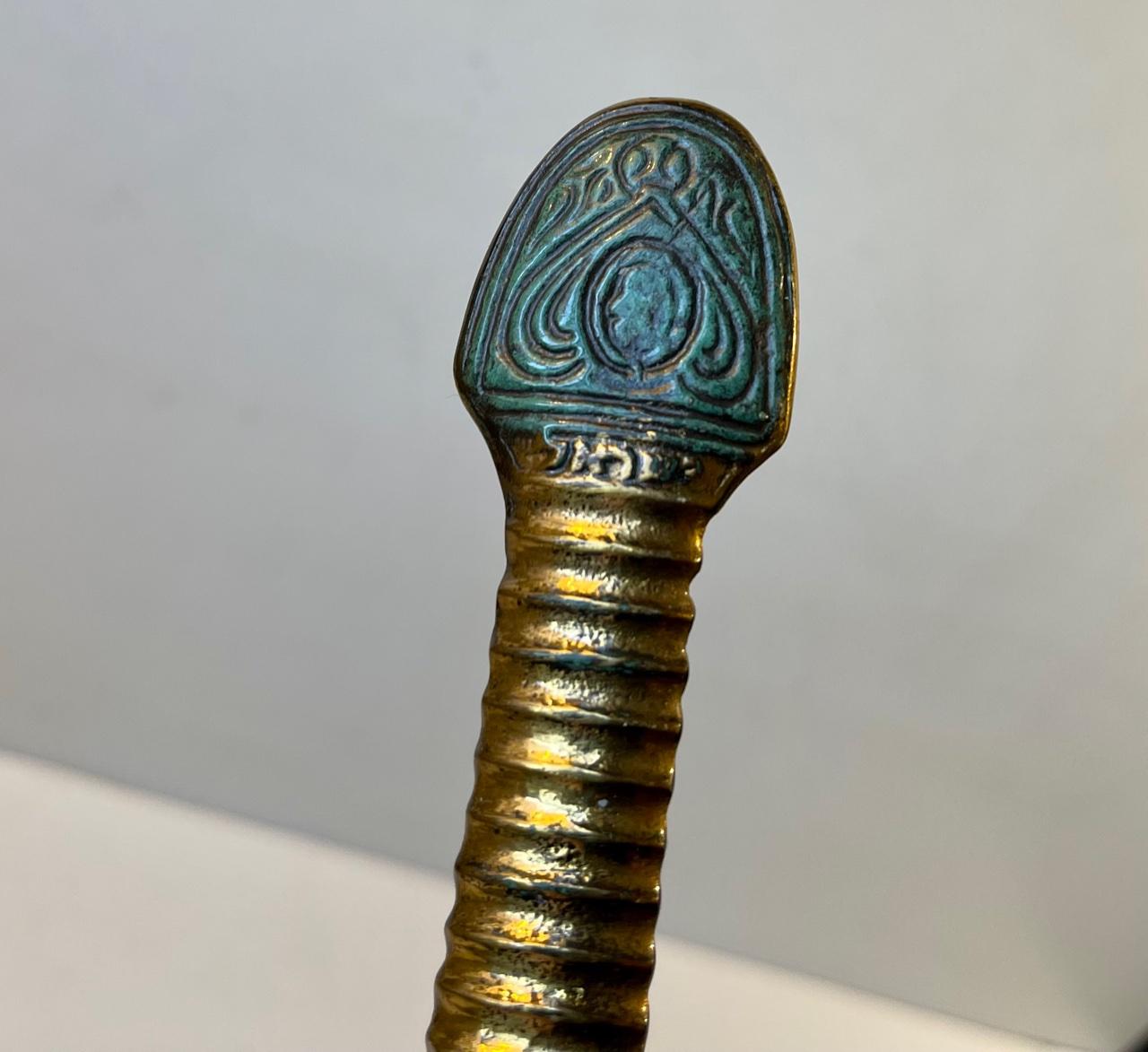 Vintage Hand Engraved Israeli Letter Opener in Bronze In Good Condition In Esbjerg, DK