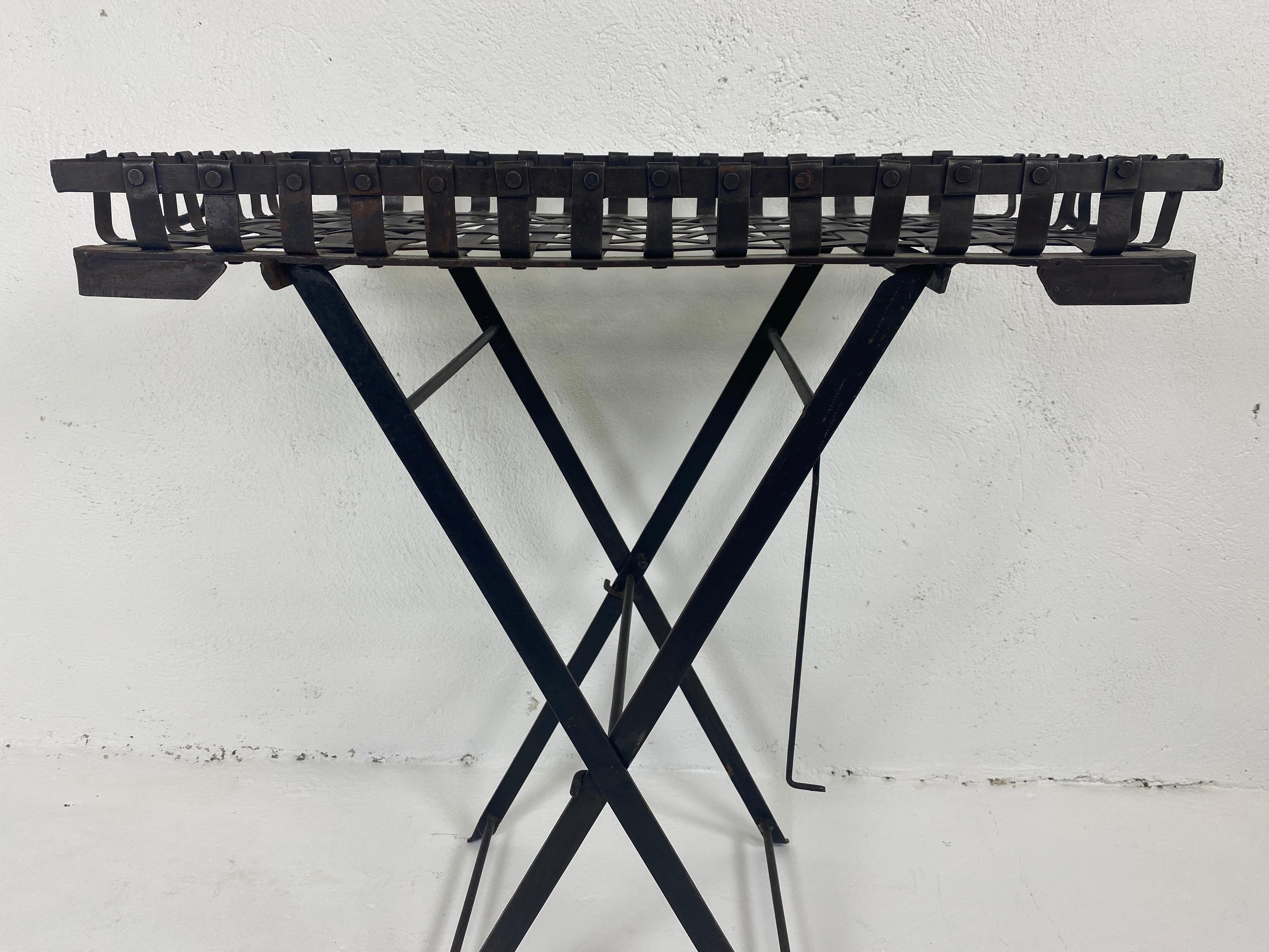 Vintage Hand Forge Wrought Iron Campaign Style Tray on Stand In Good Condition In Allentown, PA