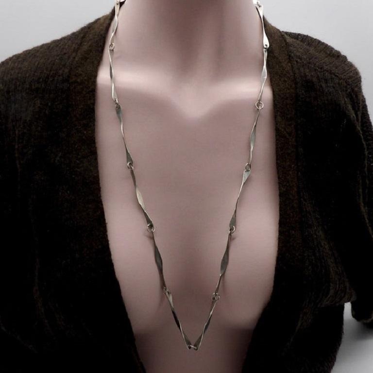 Modernist Vintage Hand Hammered Sterling Silver Twisted Bar Link Chain