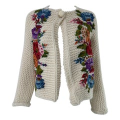 Vintage Hand Knit Cream Floral Applique Sweater Single Button Closure 1960s S-M