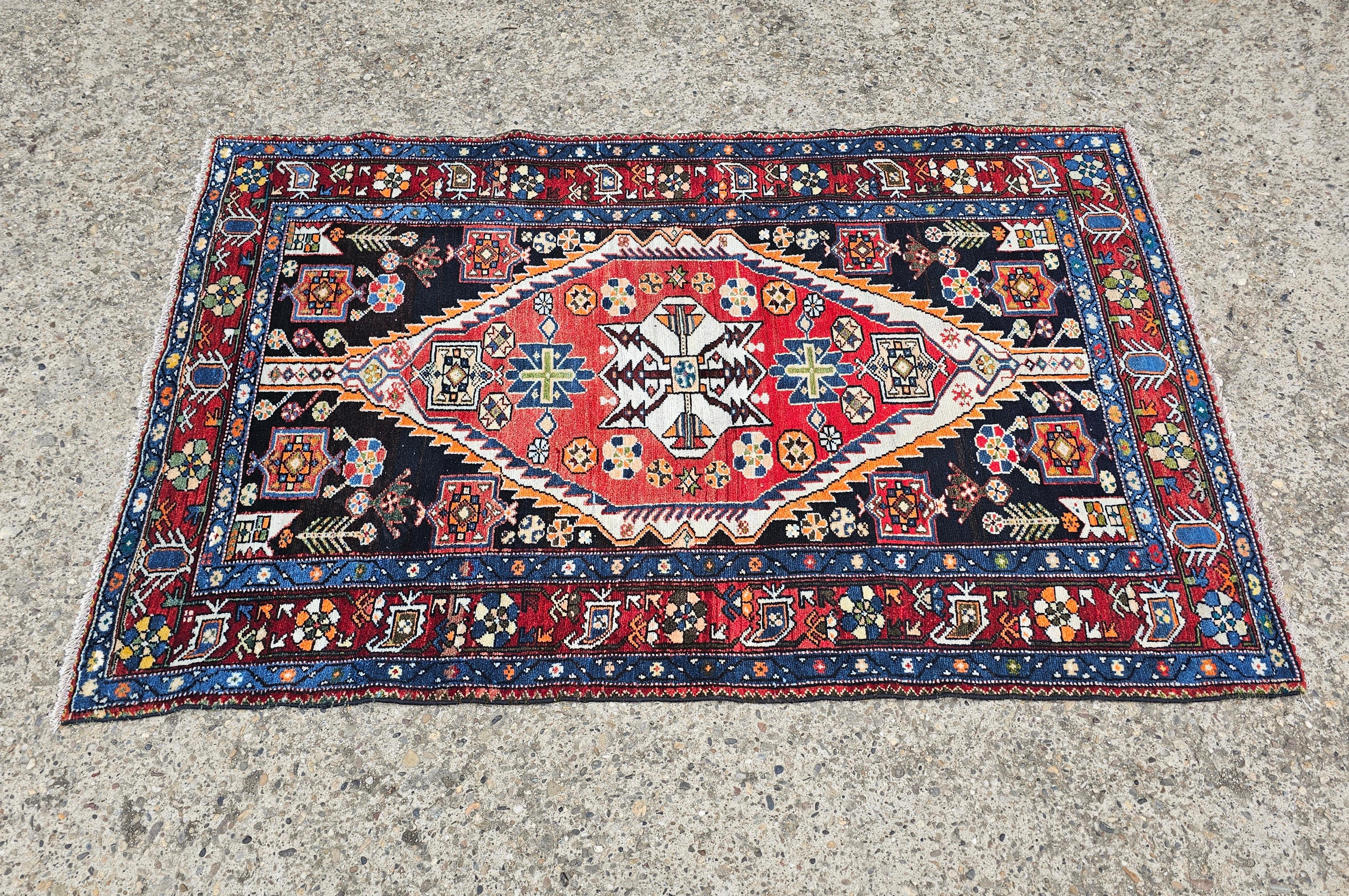 Tapis persan Saveh noué à la main, province de Markazi, Iran, années 1940 en vente 2