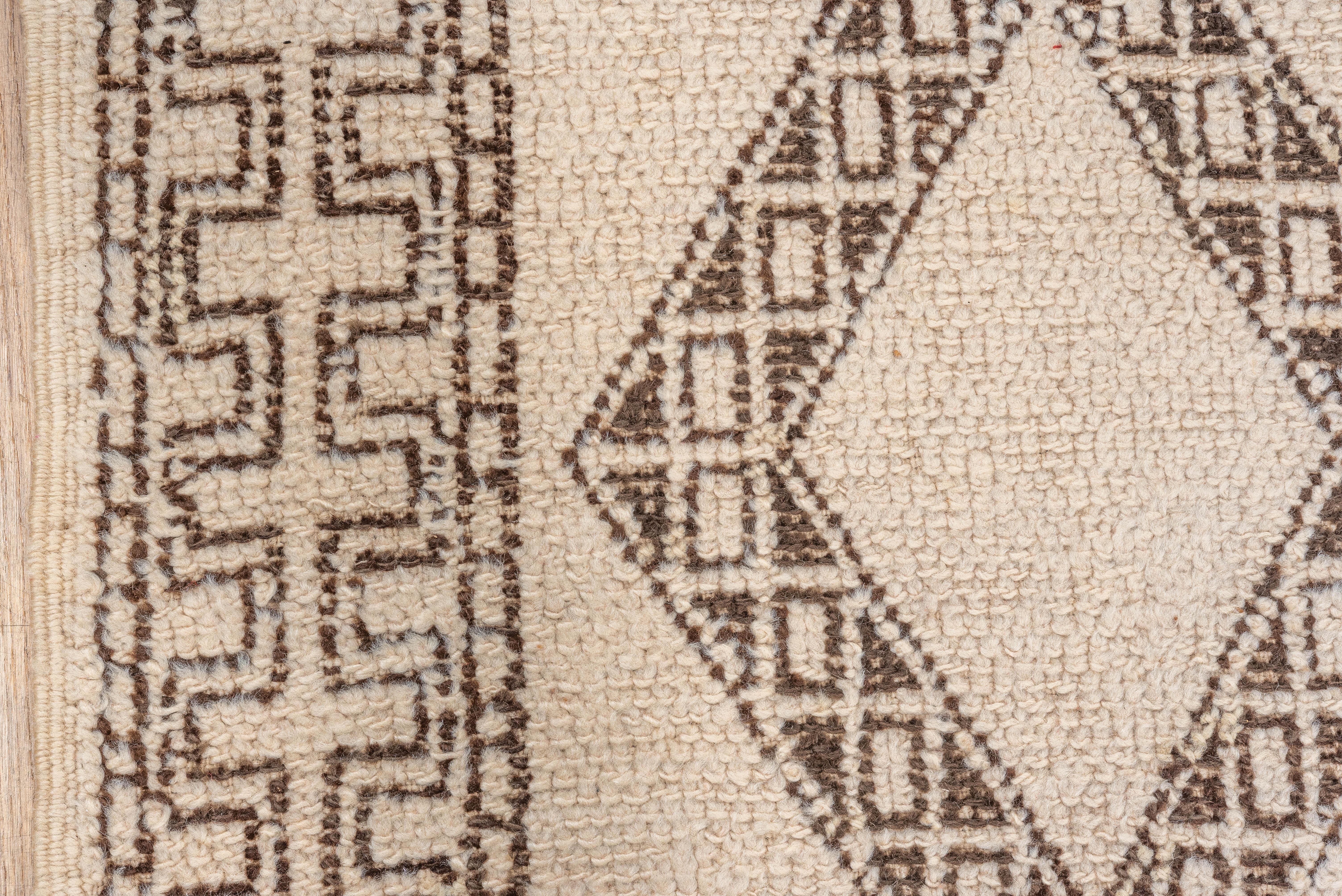 Lana Vintage Rugs Beni Ourain annodato a mano con motivo geometrico a diamante in vendita