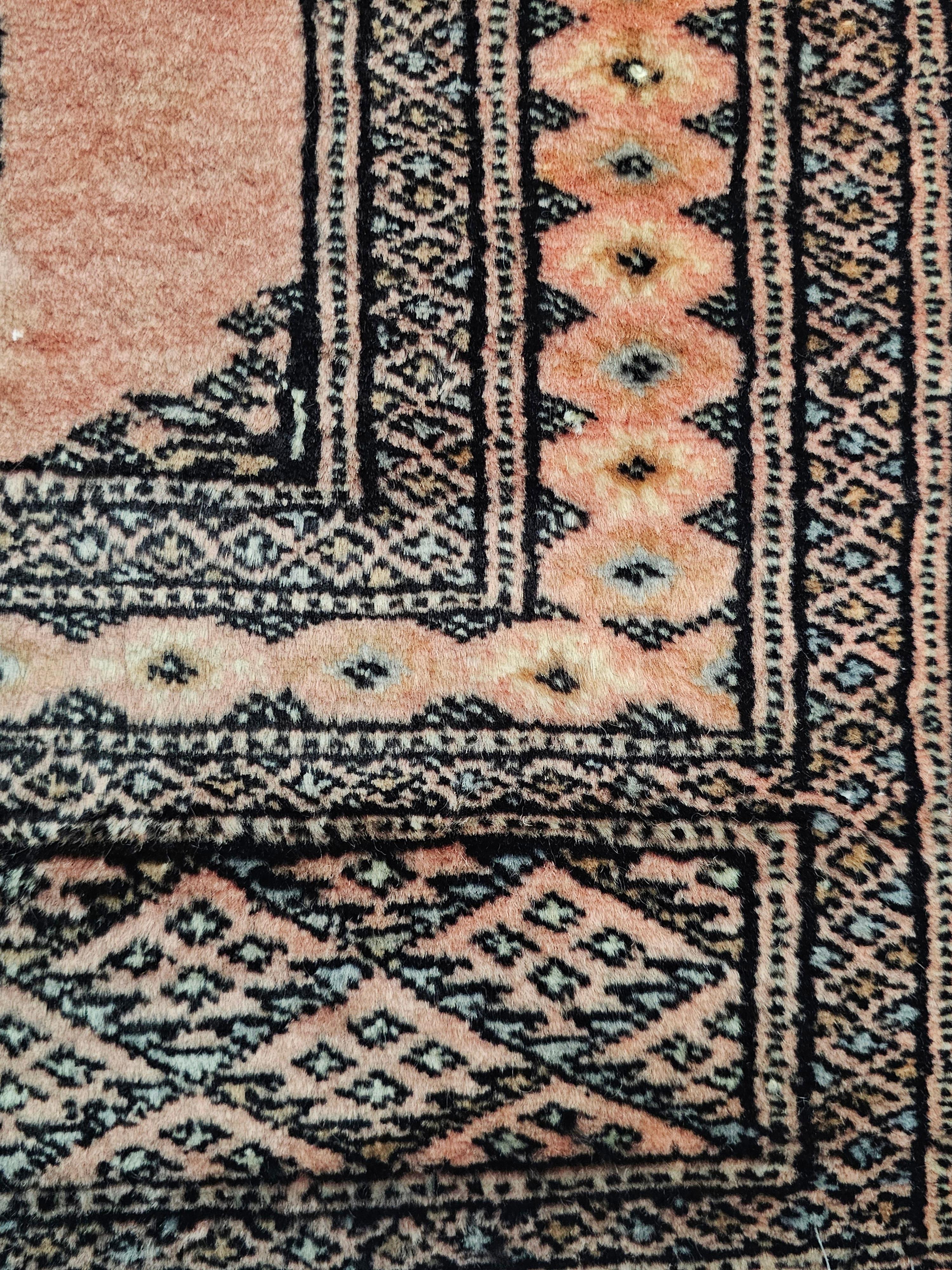 Wool Vintage Hand-Knotted Bokhara Rug in very rare powder pink, Pakistan 1950s For Sale