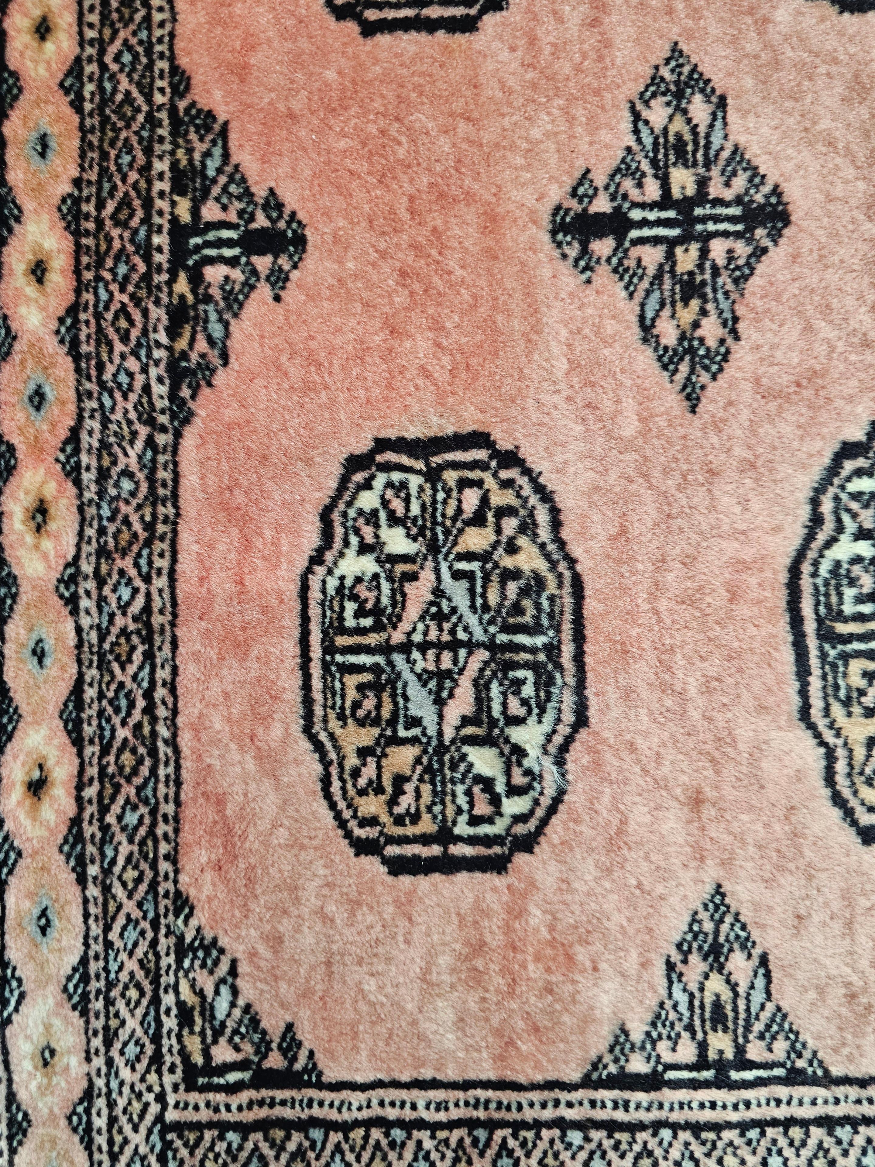 Vintage Hand-Knotted Bokhara Rug in very rare powder pink, Pakistan 1950s For Sale 1