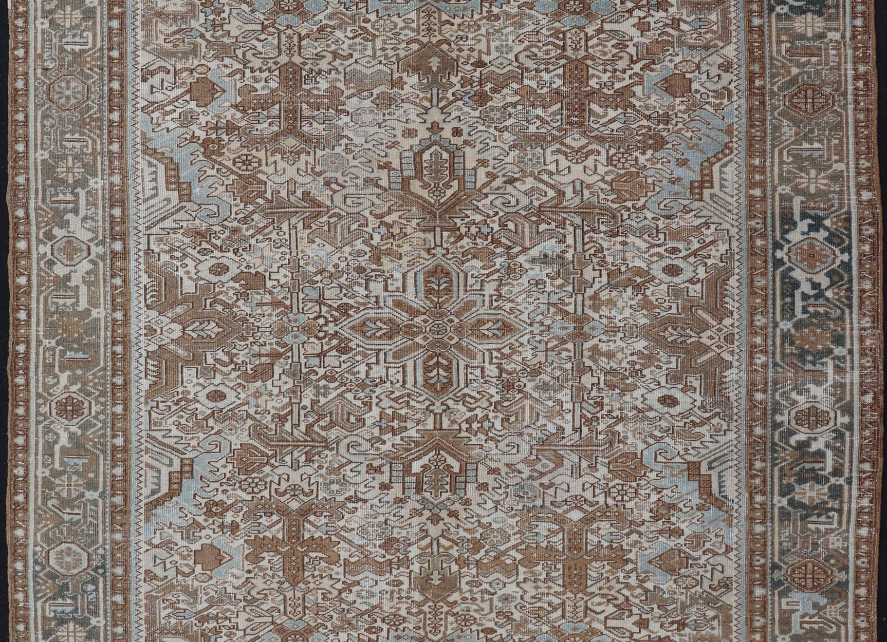Heriz Serapi Vintage Hand-Knotted Heriz Rug with Sub-Geometric Design in Natural Tones For Sale