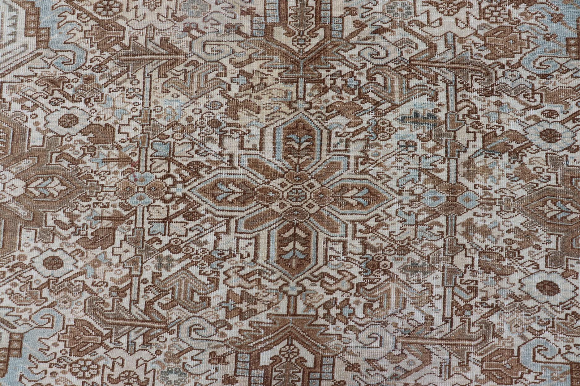 20th Century Vintage Hand-Knotted Heriz Rug with Sub-Geometric Design in Natural Tones For Sale