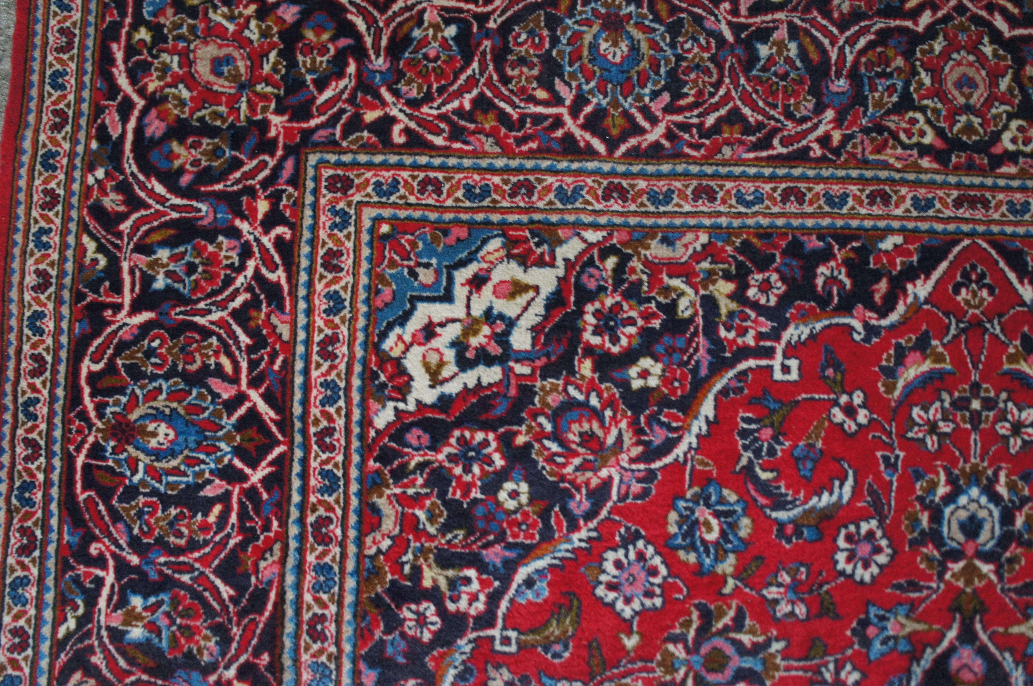 Vintage Hand Knotted Kashan Persian Blue & Red Wool Area Rug Carpet 6.5' x 10' For Sale 4