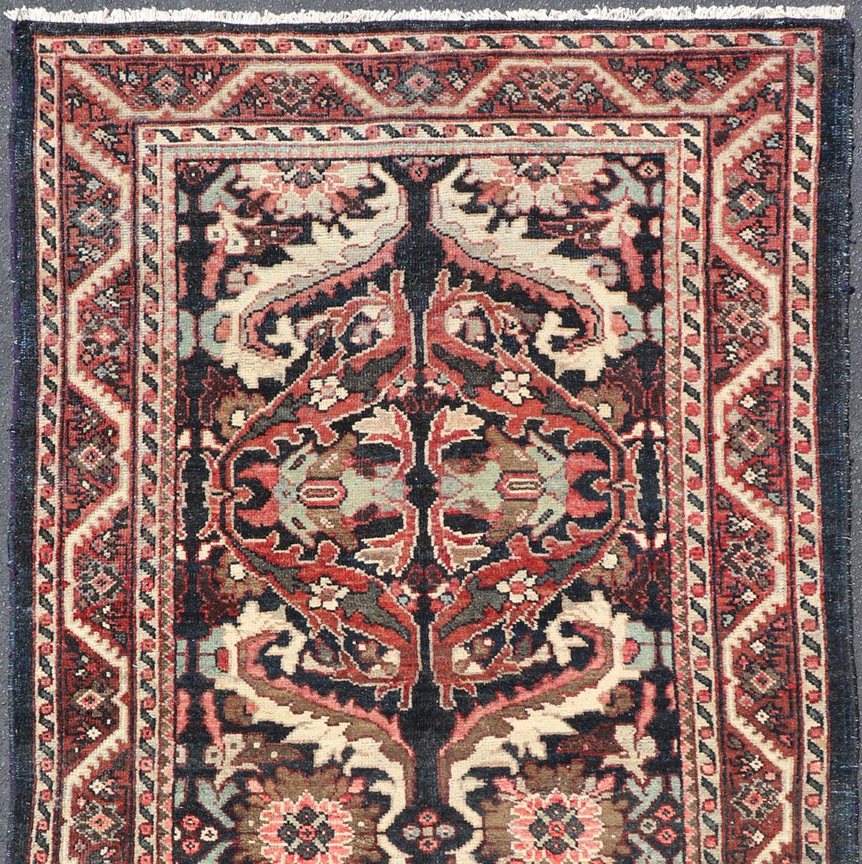 Hand-Knotted Vintage Hand Knotted Mahal Gallery Rug with Ornate Medallions on a Navy Field For Sale