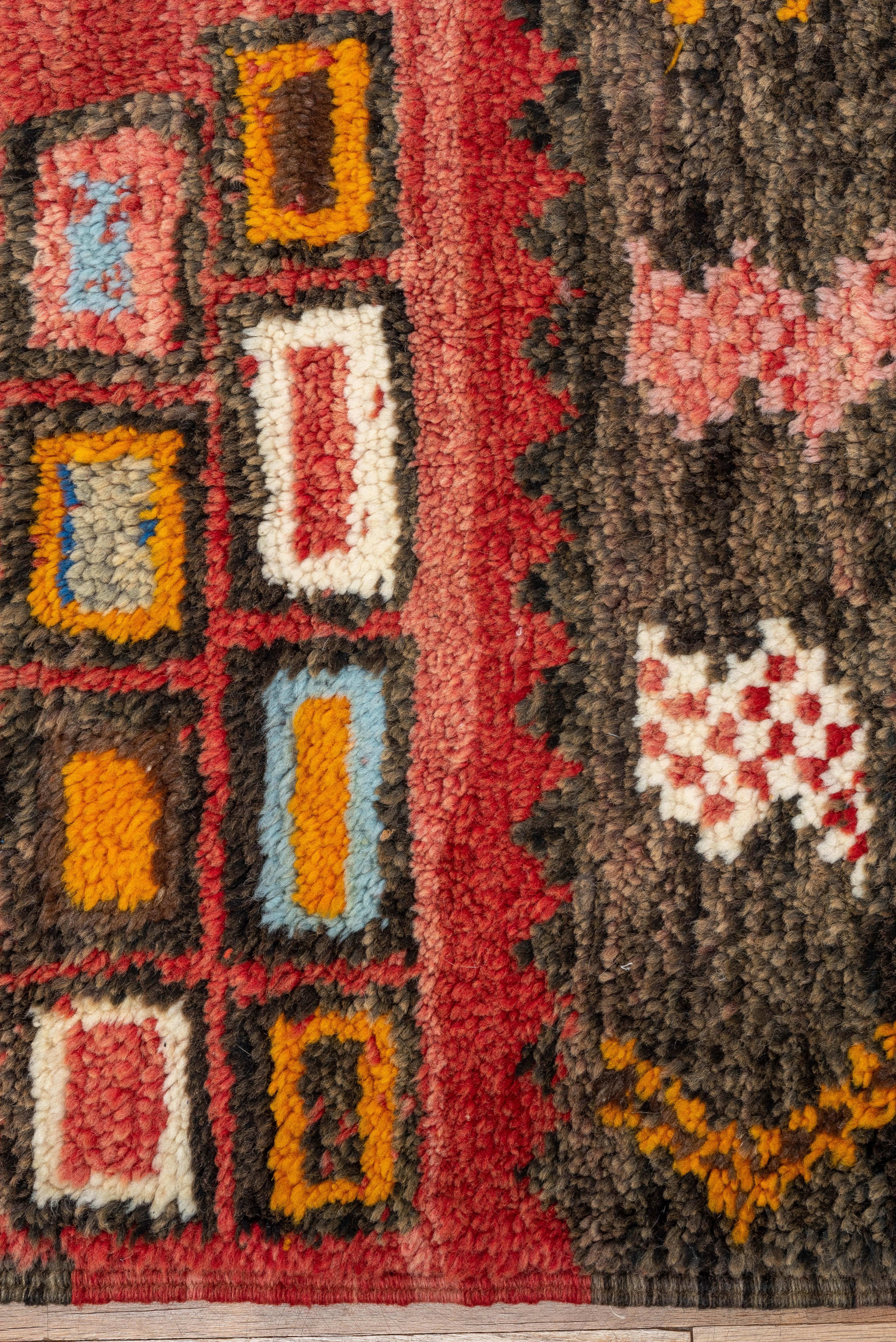 Wool Vintage Hand-Knotted Moroccan Rug Abstract Tribal Motifs For Sale