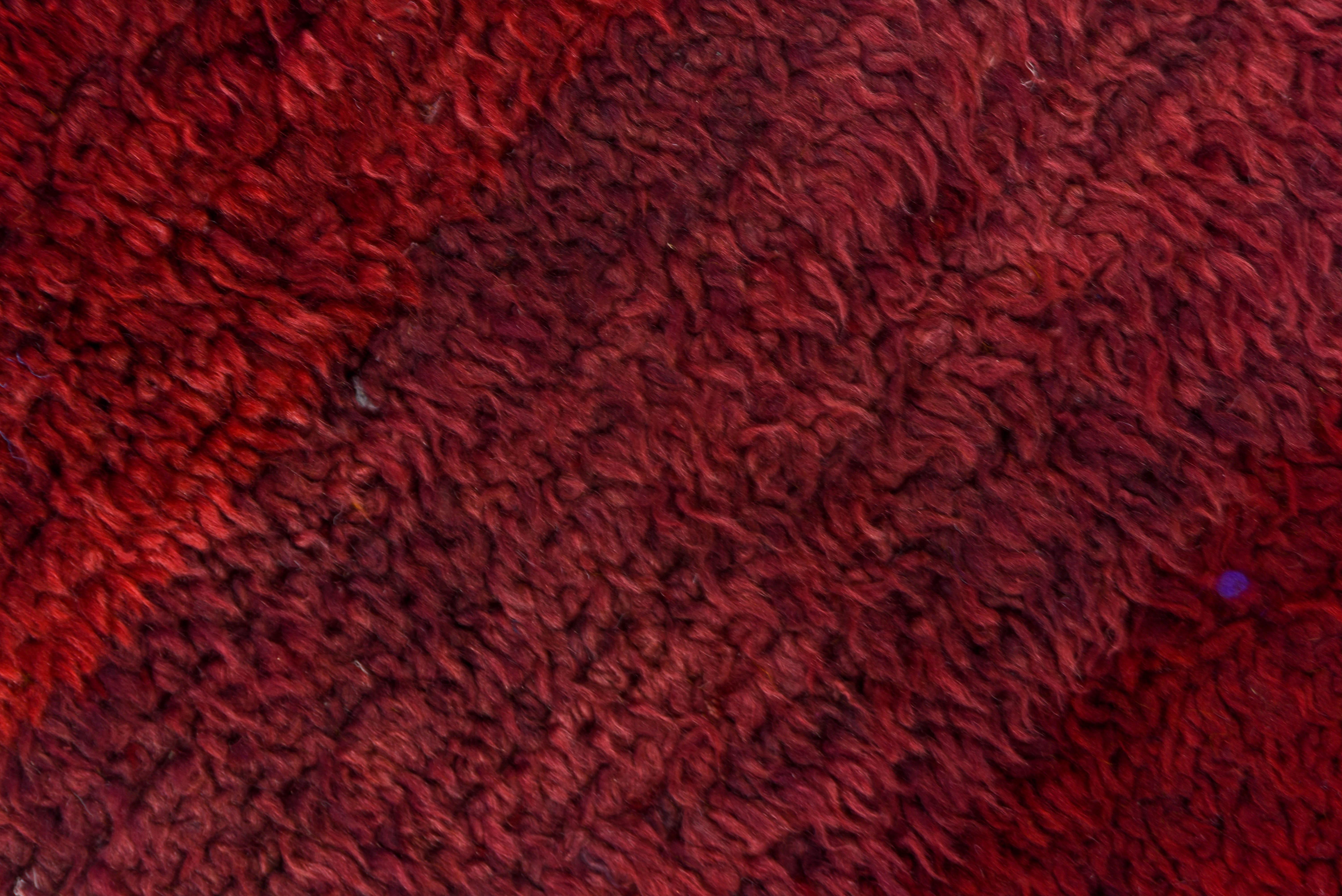 20th Century Vintage Hand-Knotted Moroccan Rug Crimson Gradient Wool For Sale