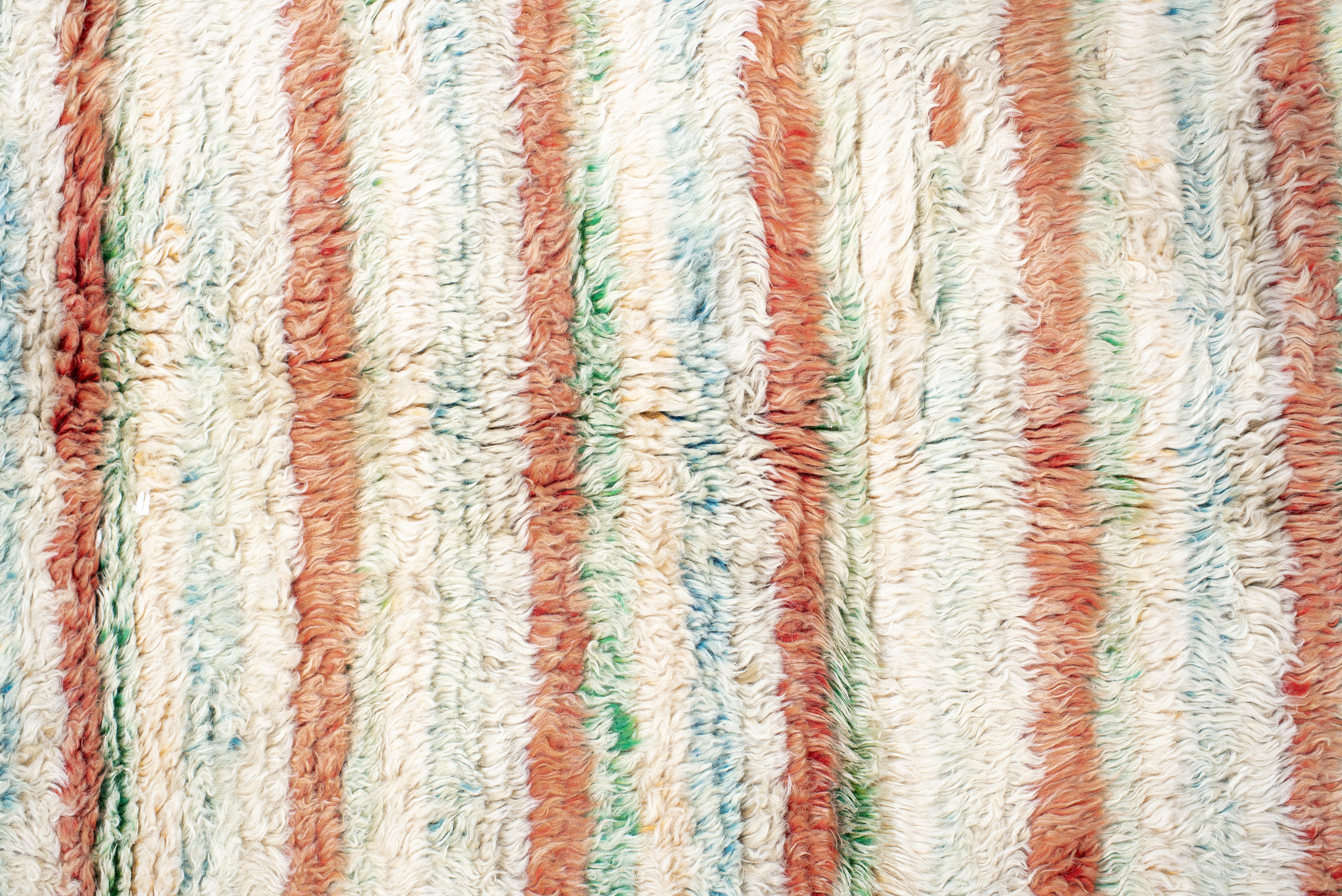Vintage Handgeknüpfter Marokkanischer Teppich - Weiches gestreiftes Pastell-Streifen-Design im Angebot 2
