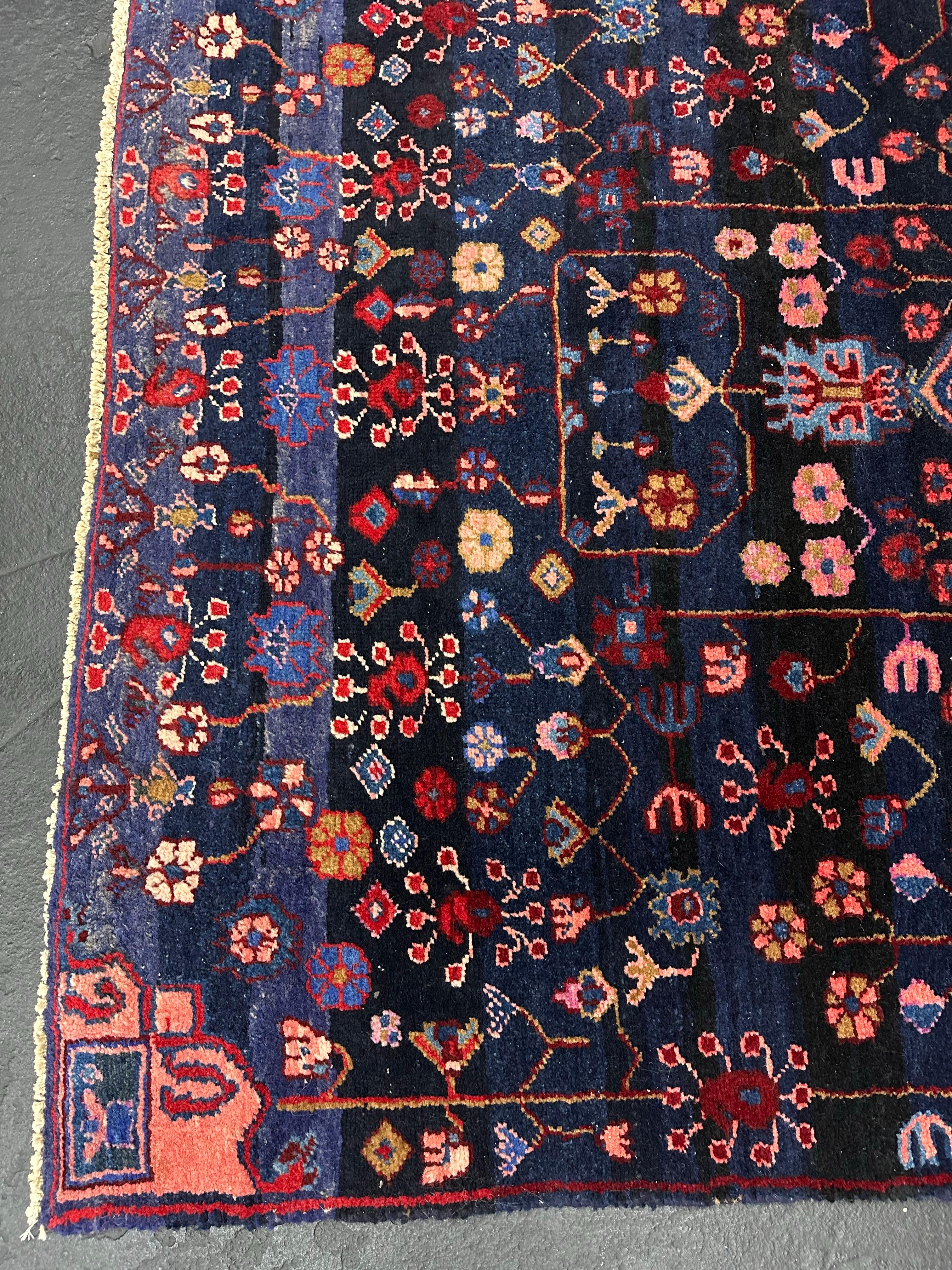 Turco Vintage By annodato a mano in lana turca rosa e blu 7.1 x 4.5 in vendita
